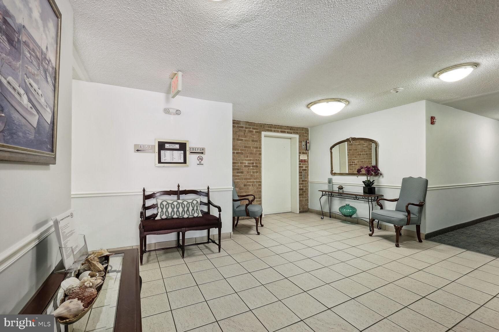 LEISURE WORLD - Residential