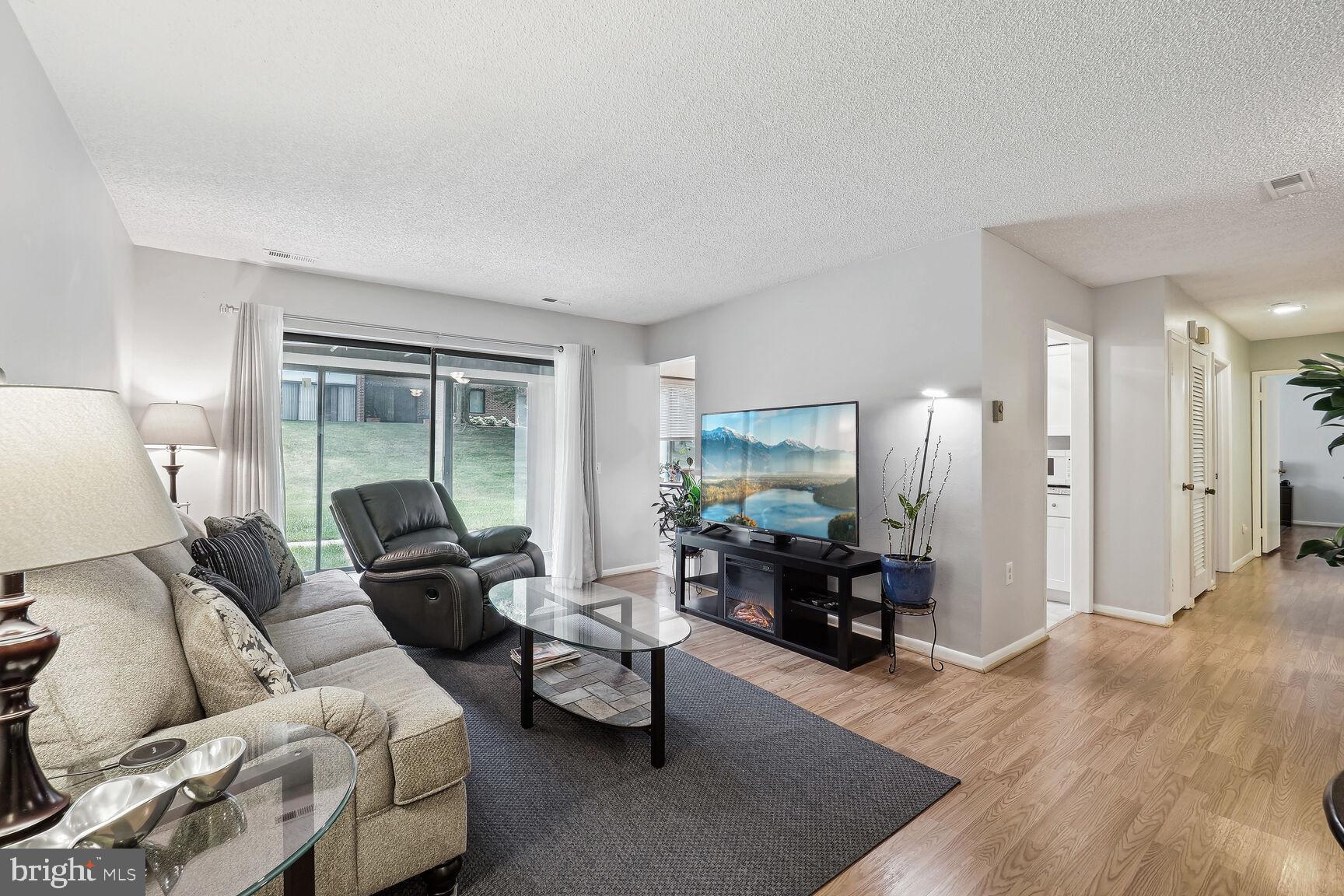 LEISURE WORLD - Residential