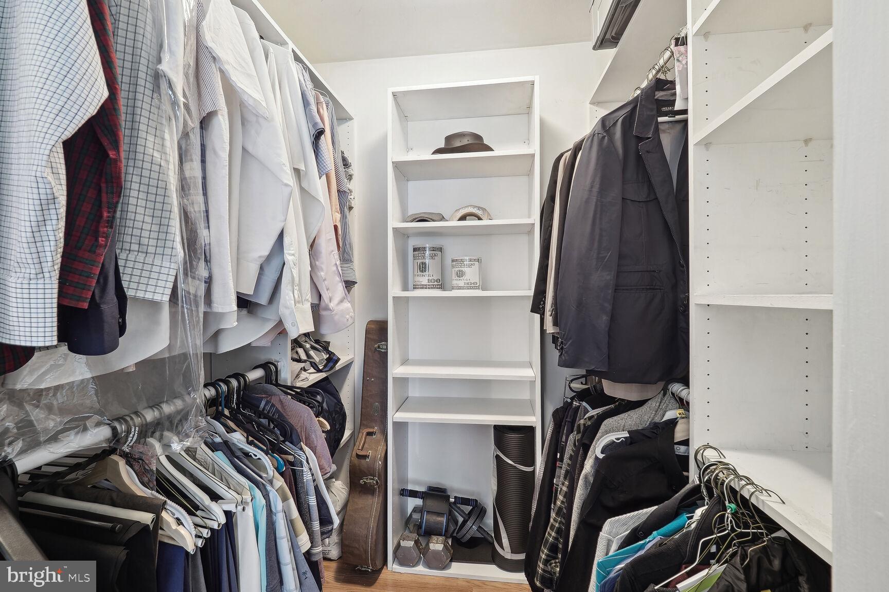 LEISURE WORLD - Residential