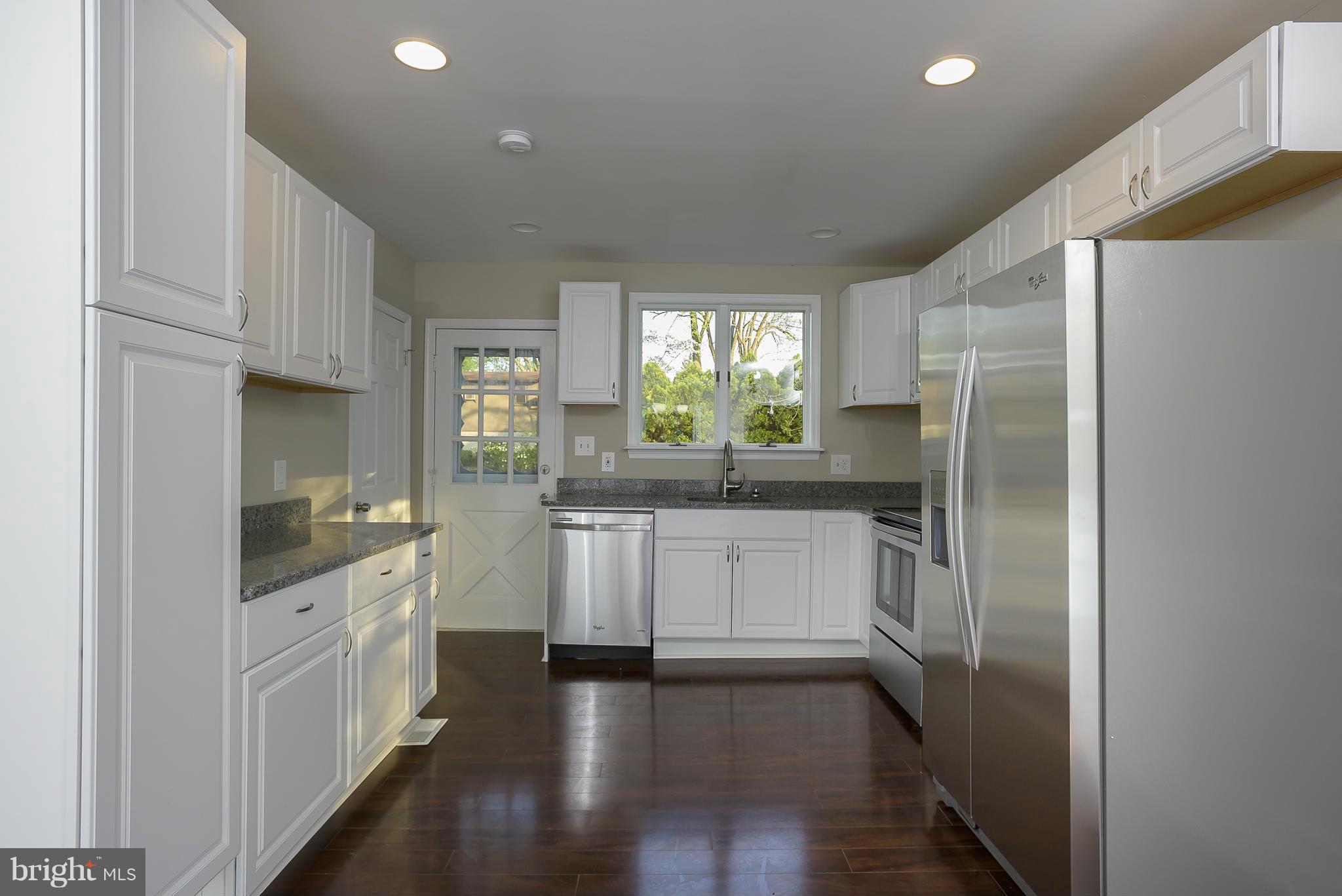 CATONSVILLE MANOR - Residential