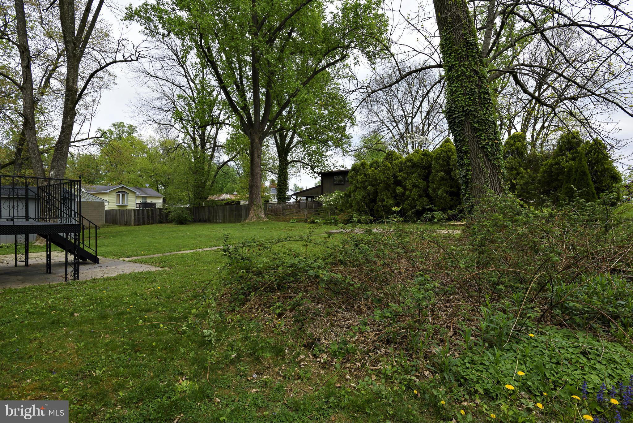 CATONSVILLE MANOR - Residential