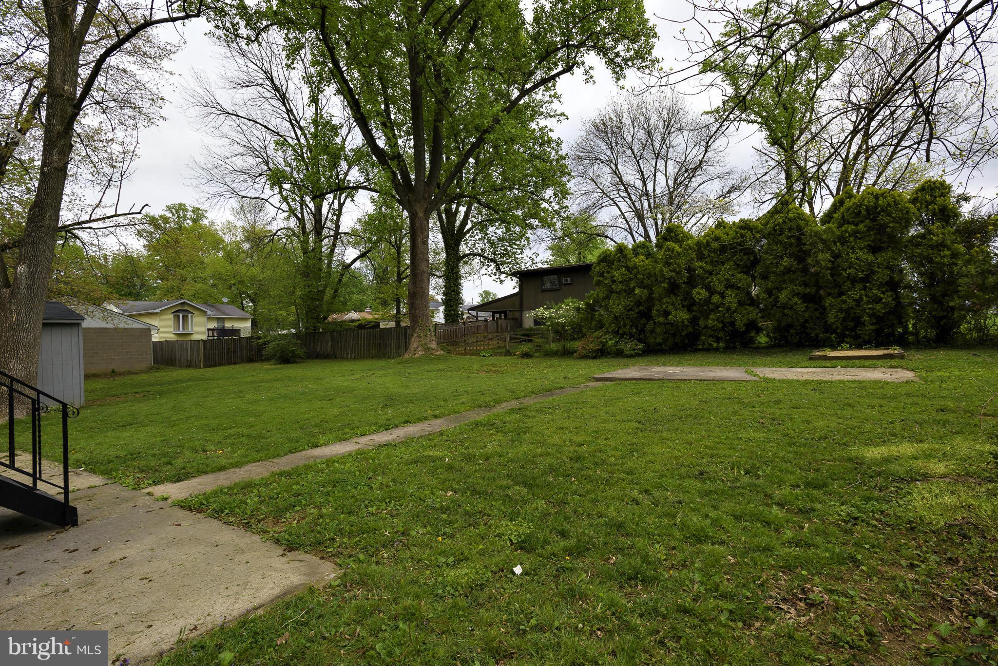 CATONSVILLE MANOR - Residential