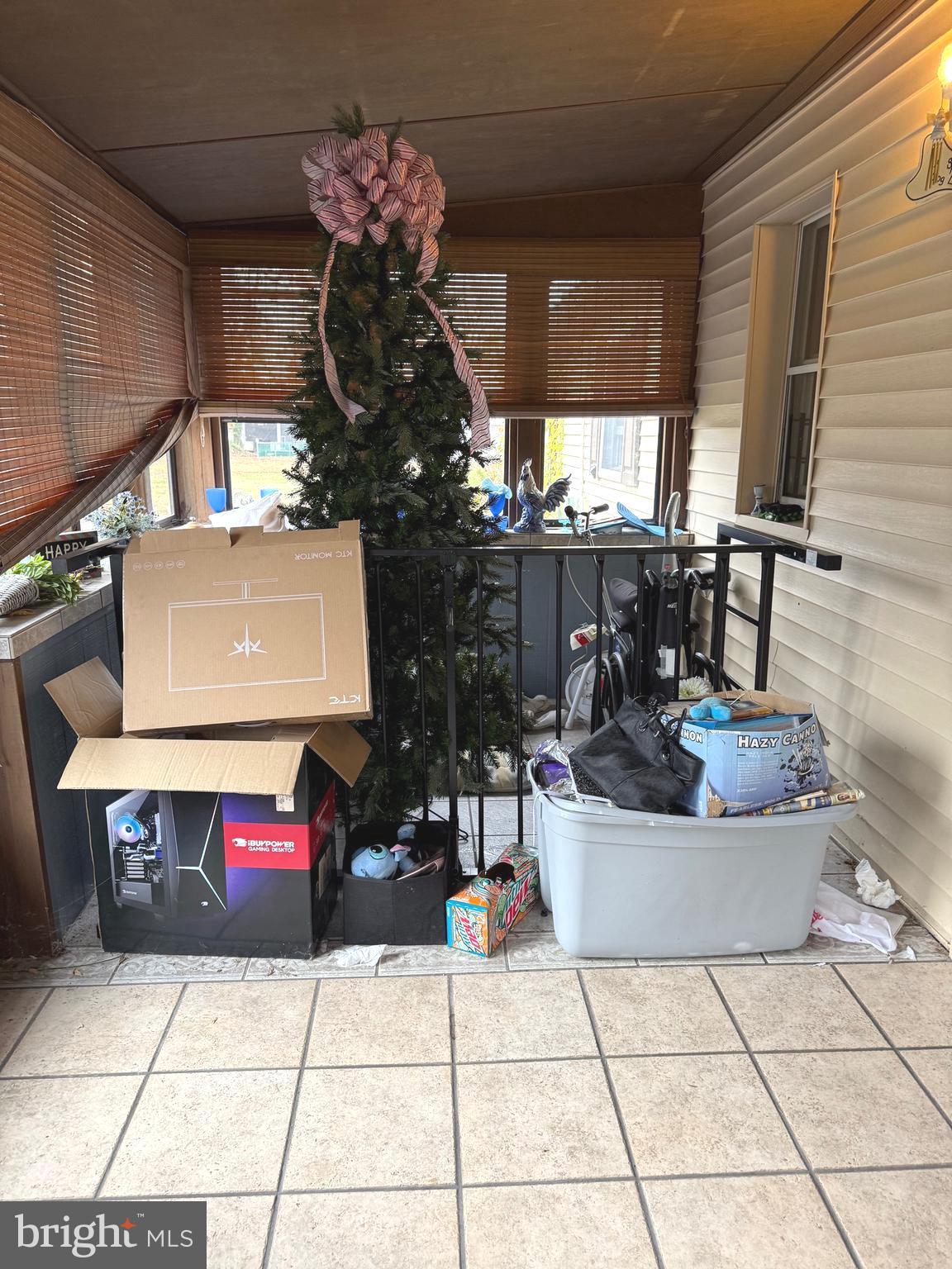 LOMBARDEE BEACH - Residential