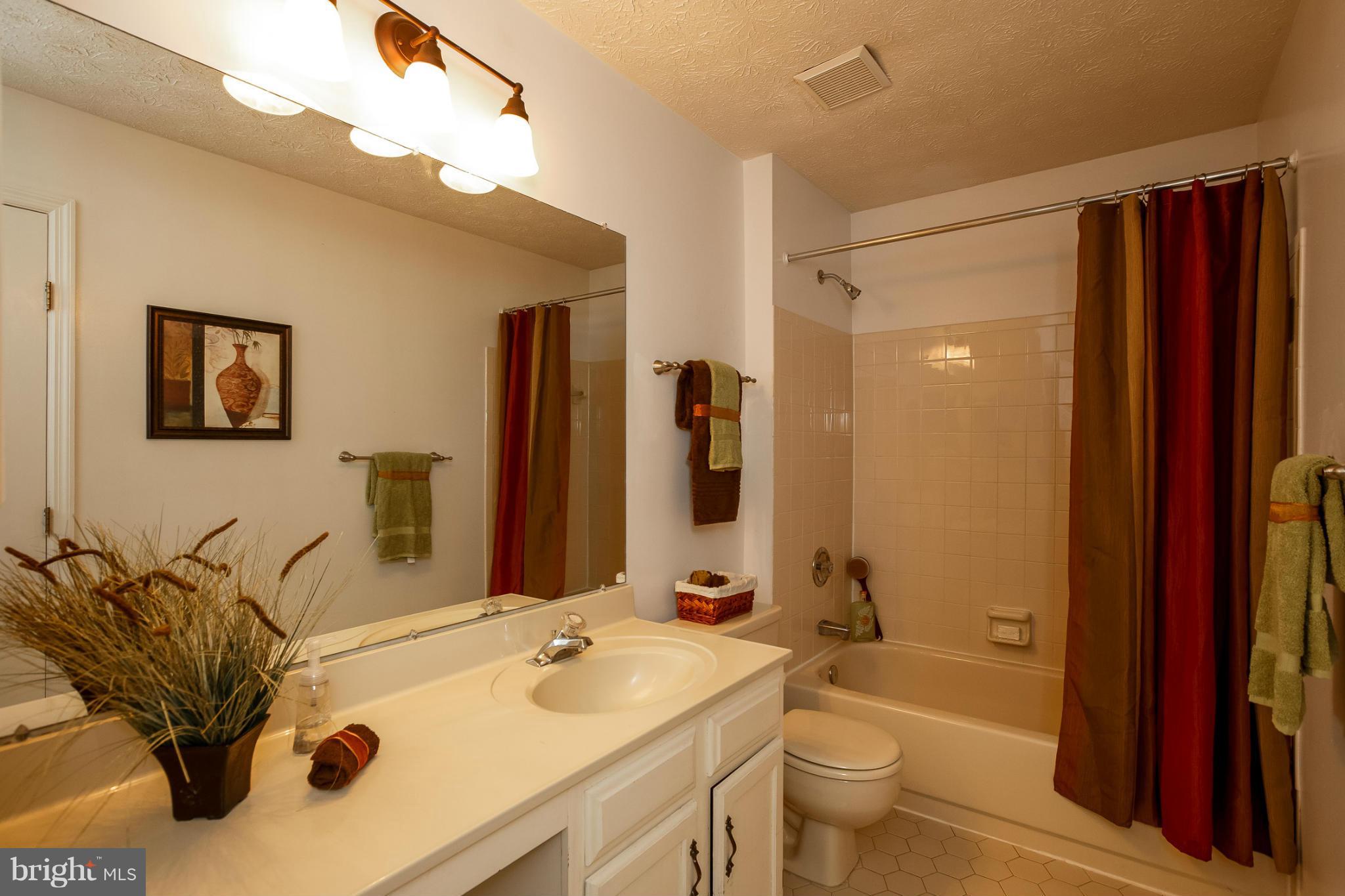 CLEMENS CROSSING - Residential Lease