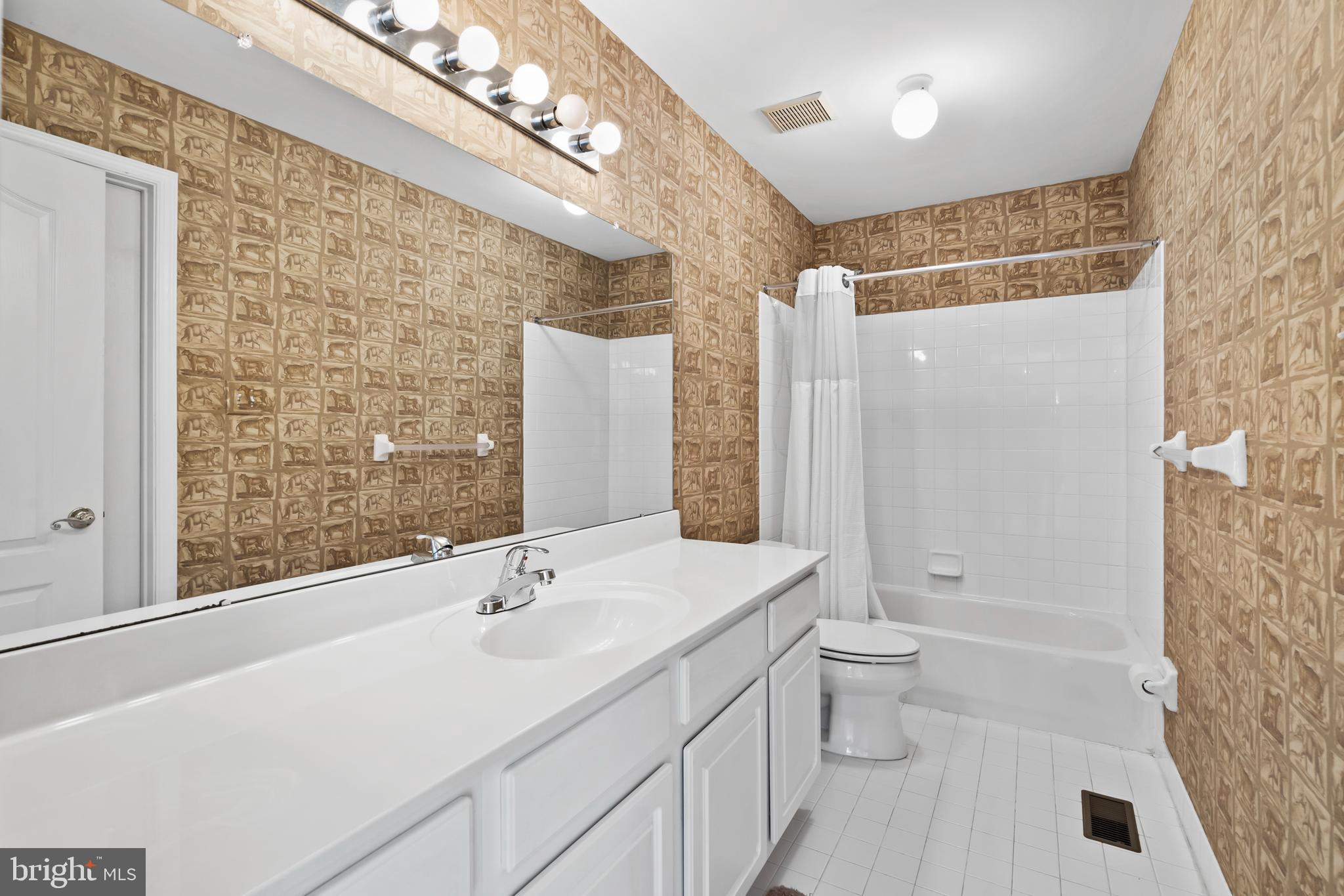 HILLS AT NORTHAMPT - Residential