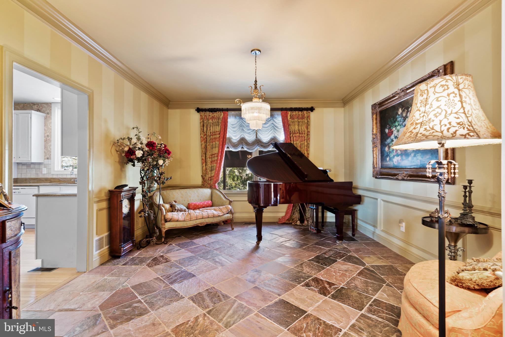 HILLS AT NORTHAMPT - Residential