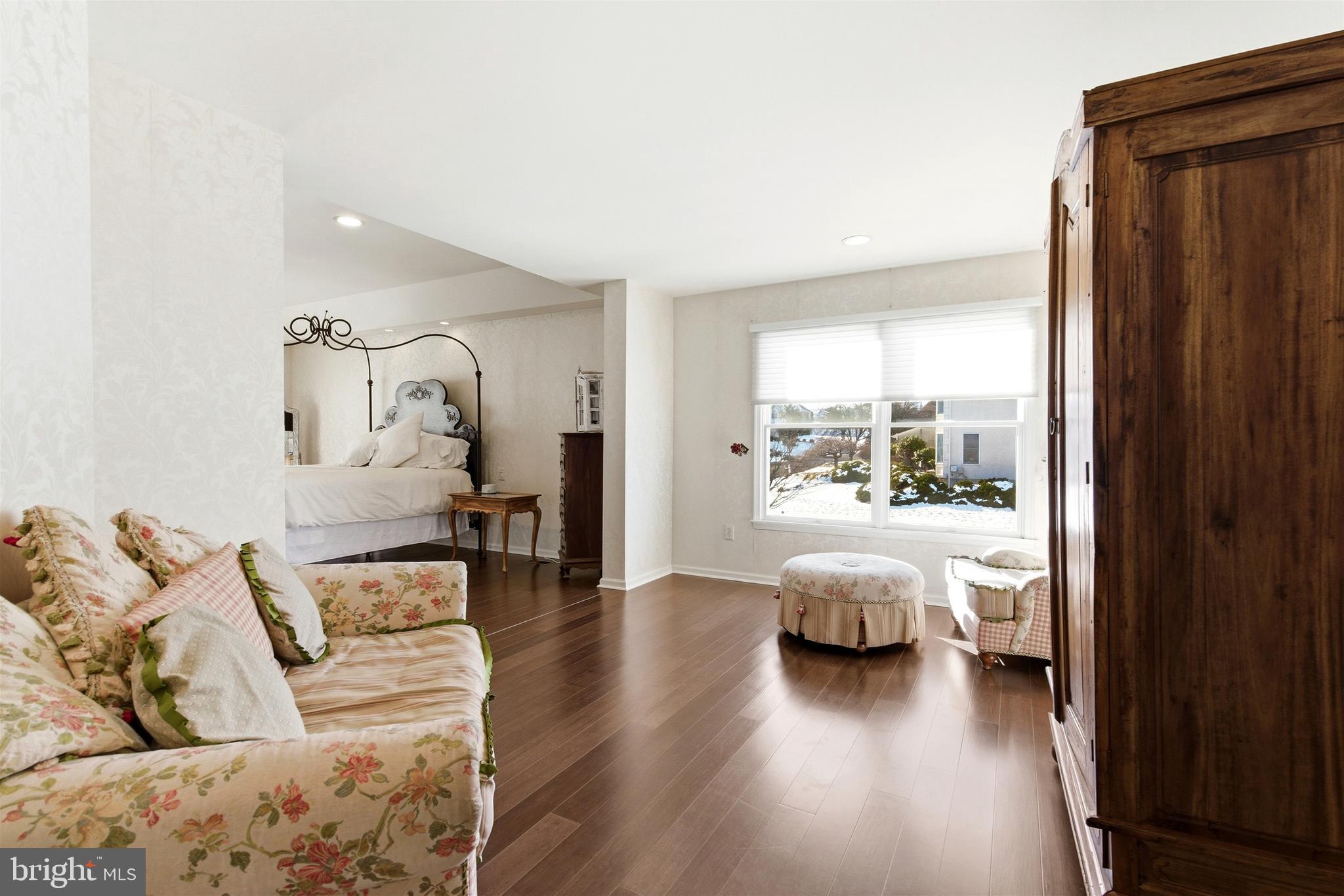 HILLS AT NORTHAMPT - Residential