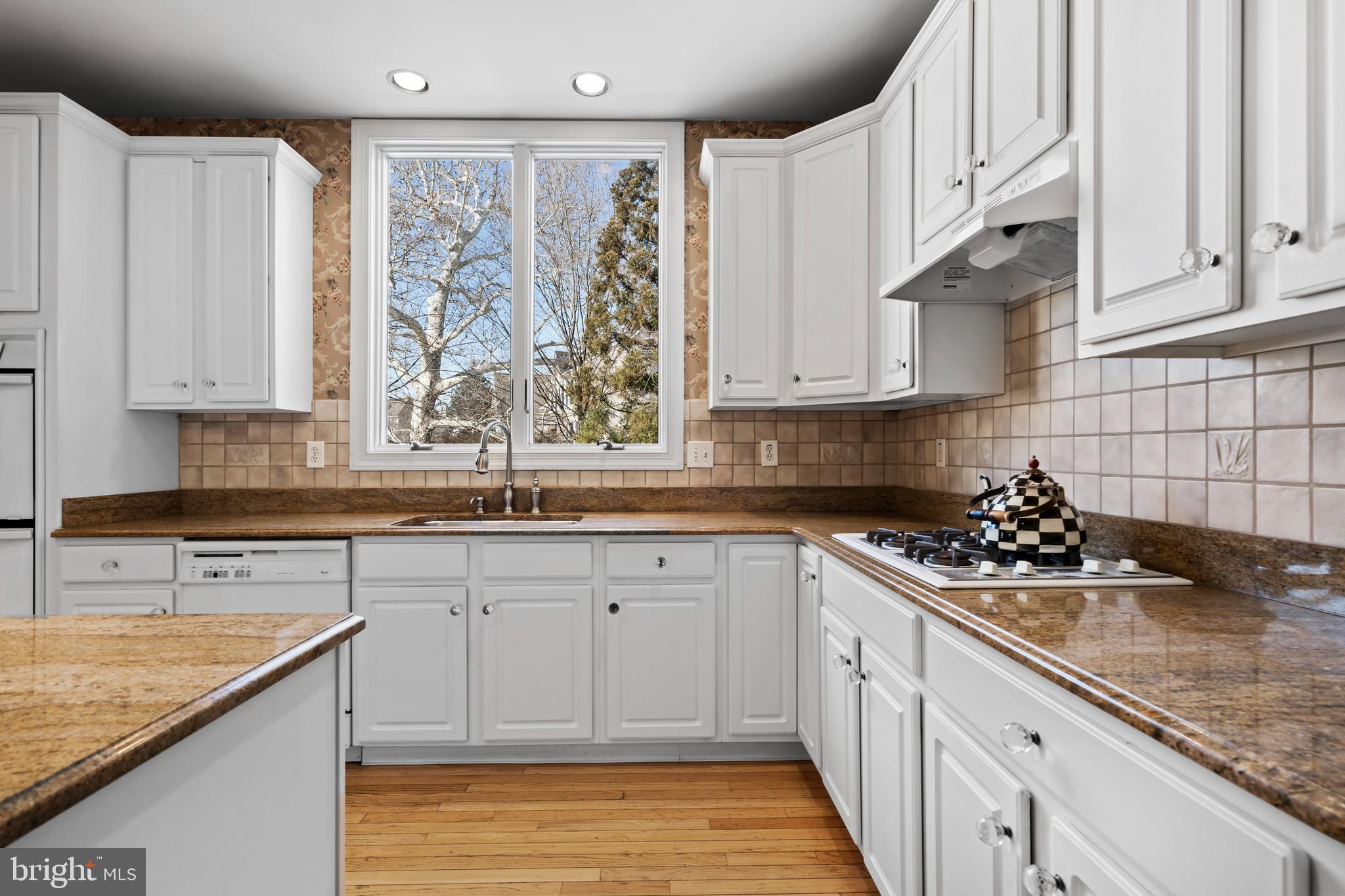 HILLS AT NORTHAMPT - Residential