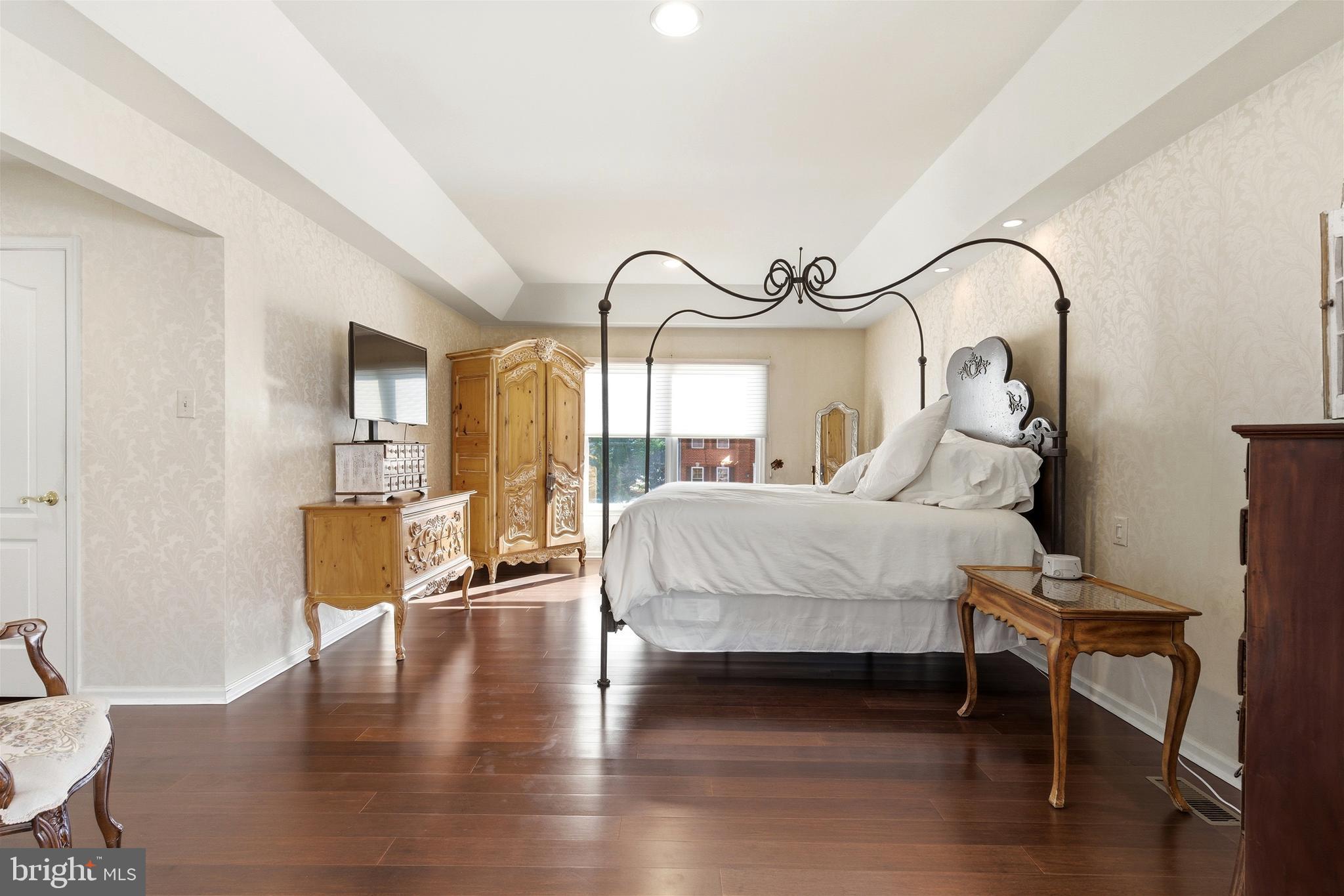 HILLS AT NORTHAMPT - Residential