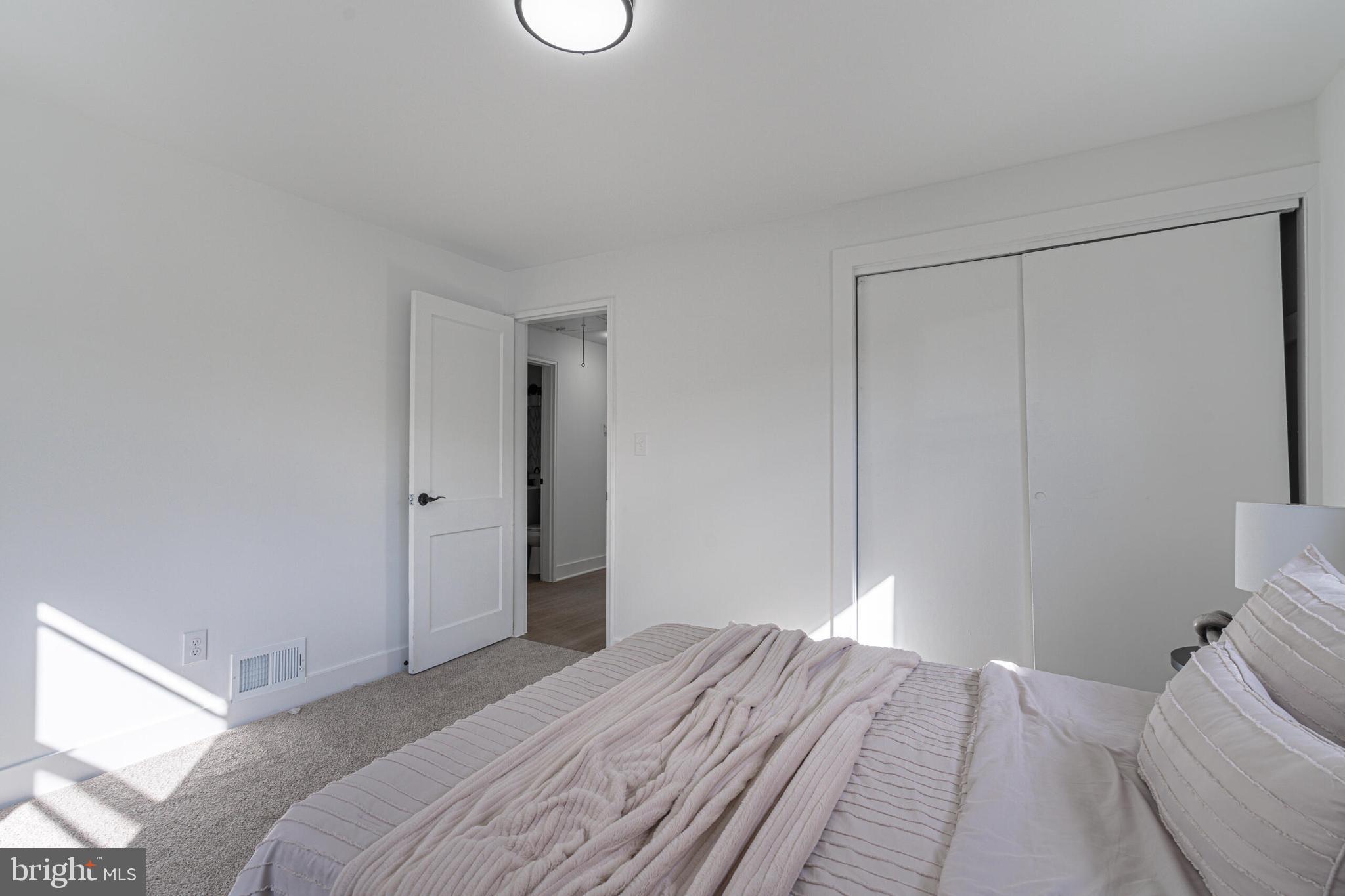 FAIRMOUNT - Residential