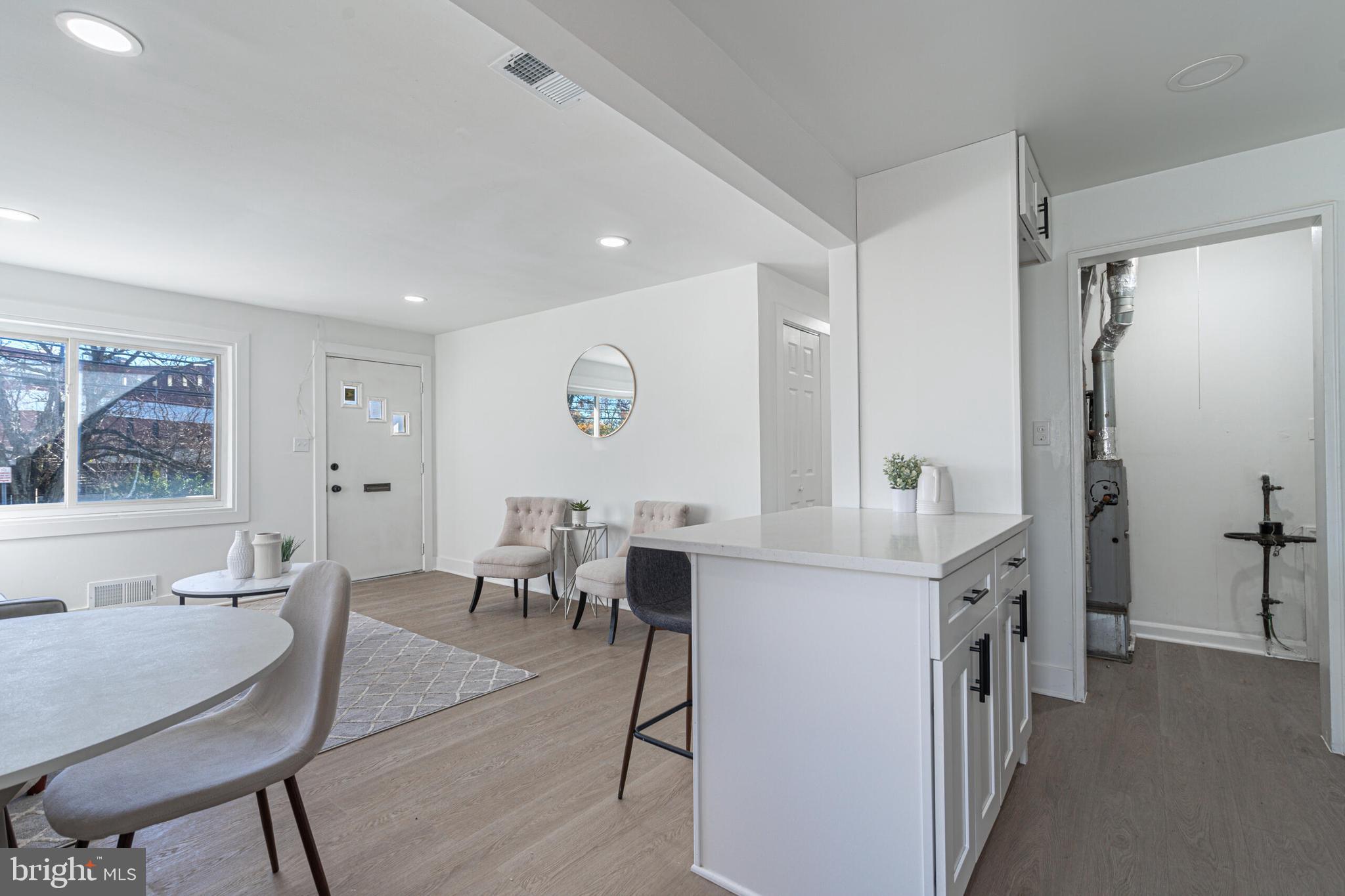 FAIRMOUNT - Residential