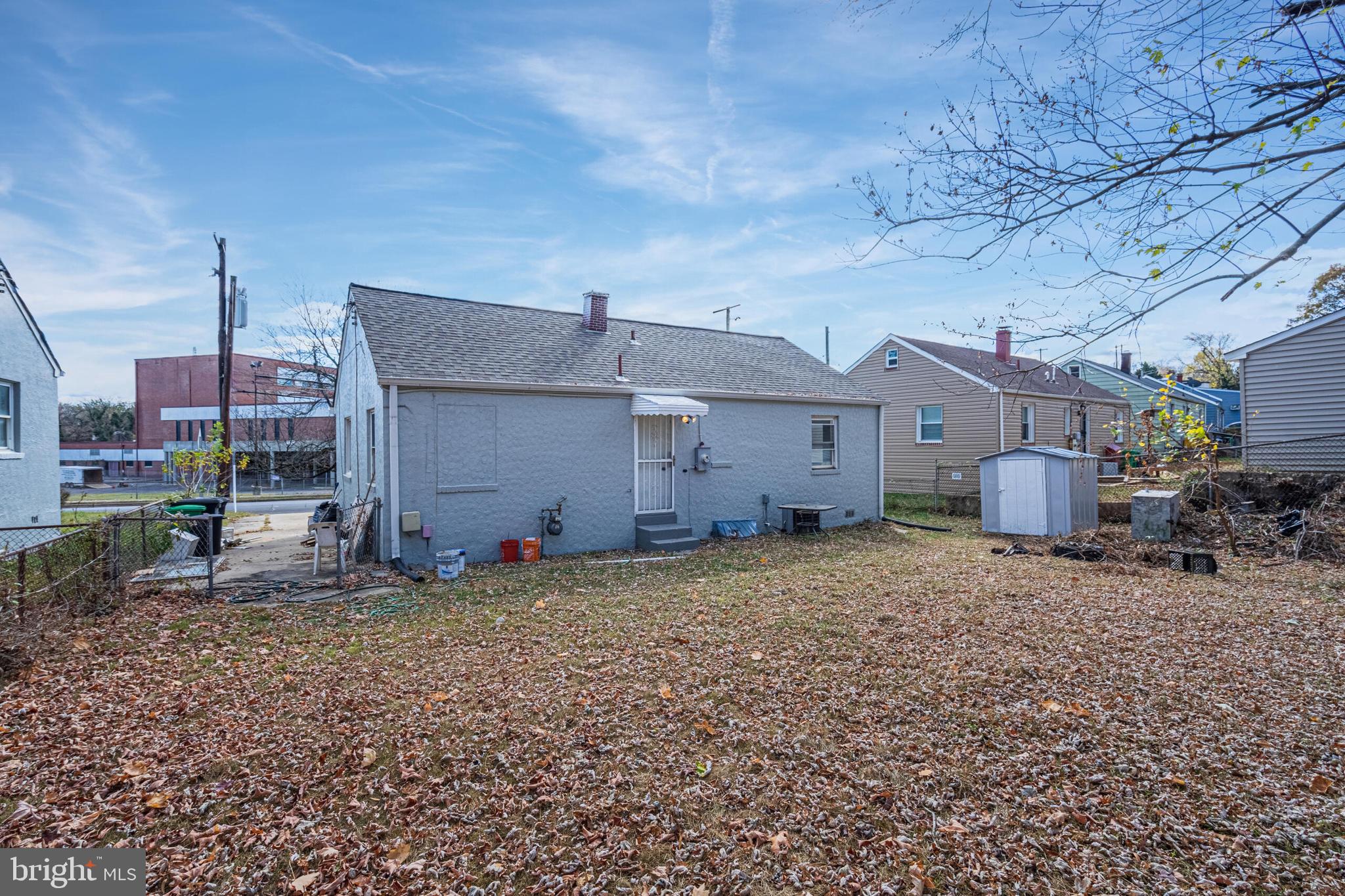 FAIRMOUNT - Residential