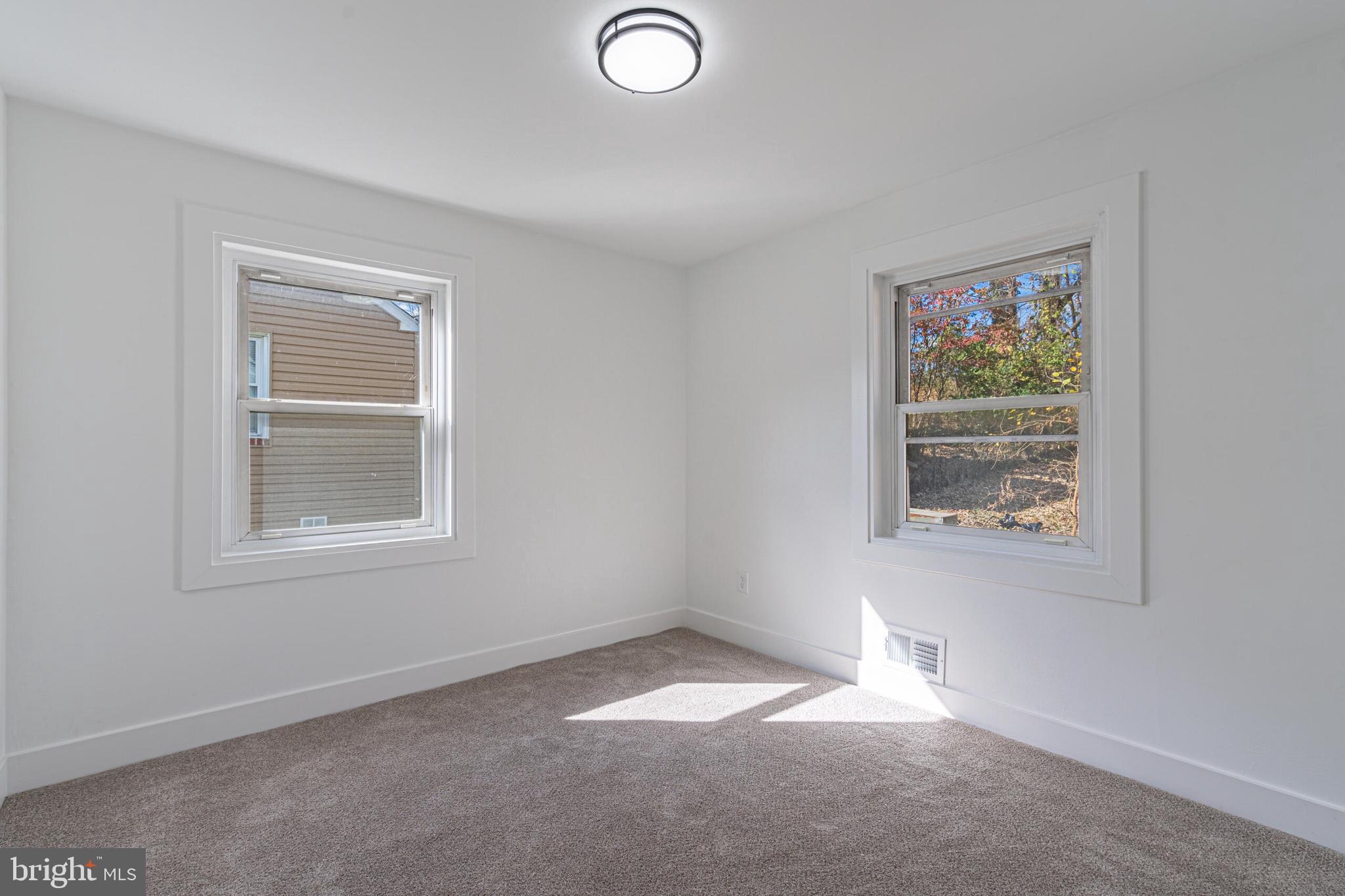 FAIRMOUNT - Residential