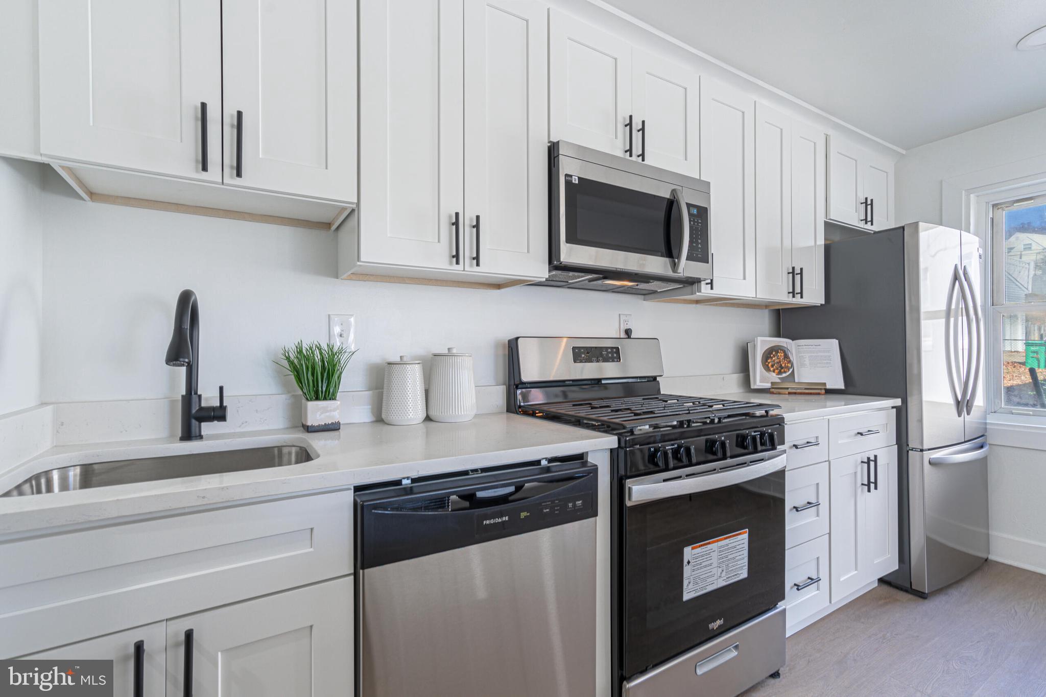 FAIRMOUNT - Residential