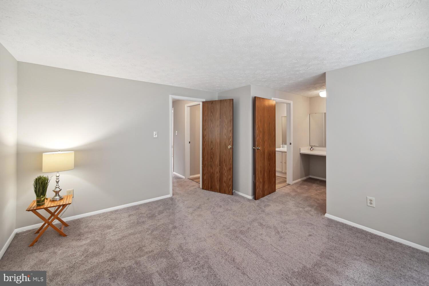 SADDLE CREEK - Residential