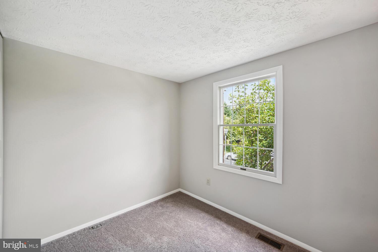 SADDLE CREEK - Residential