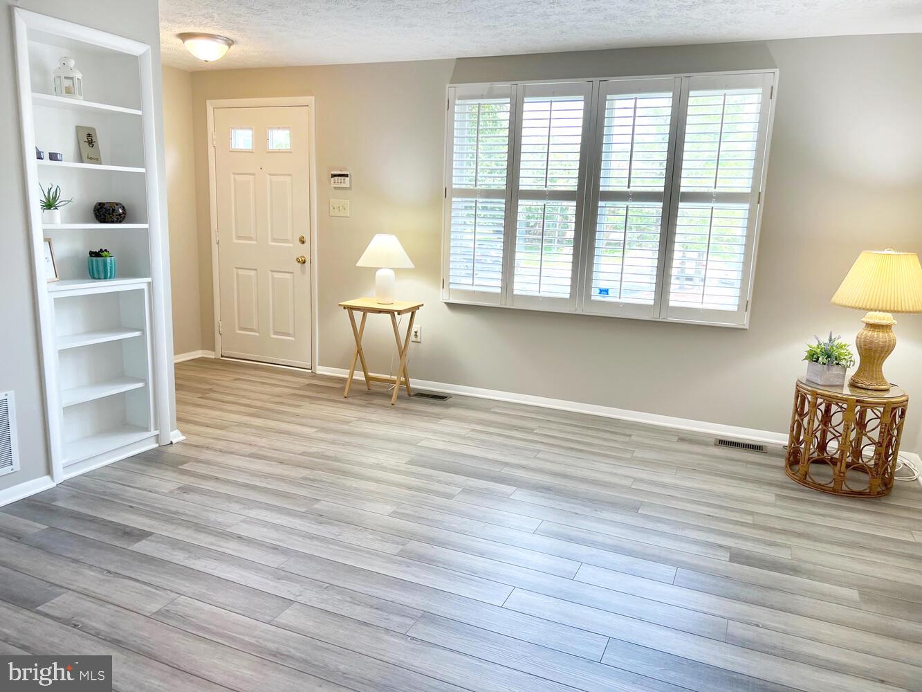 SADDLE CREEK - Residential