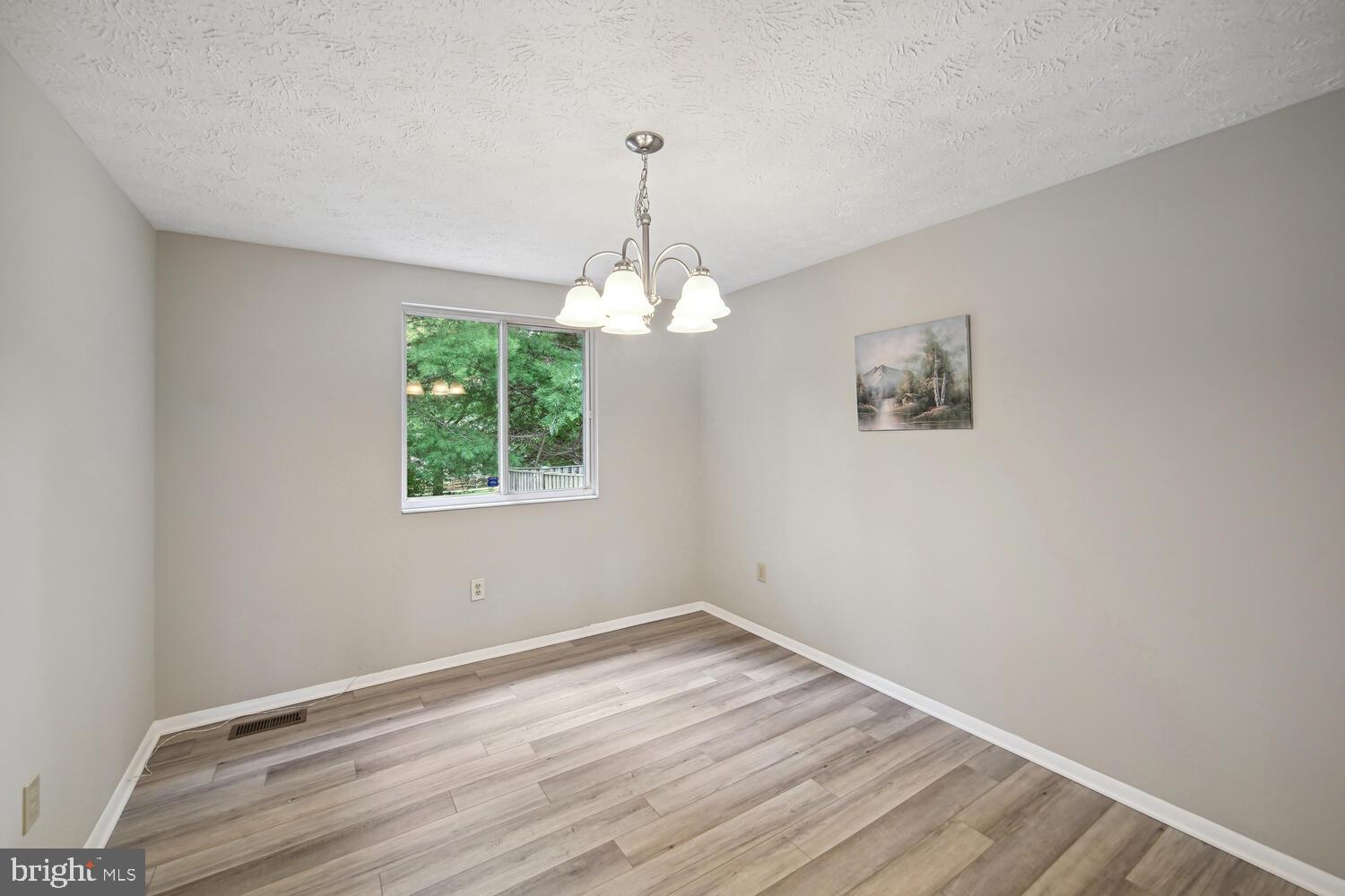 SADDLE CREEK - Residential