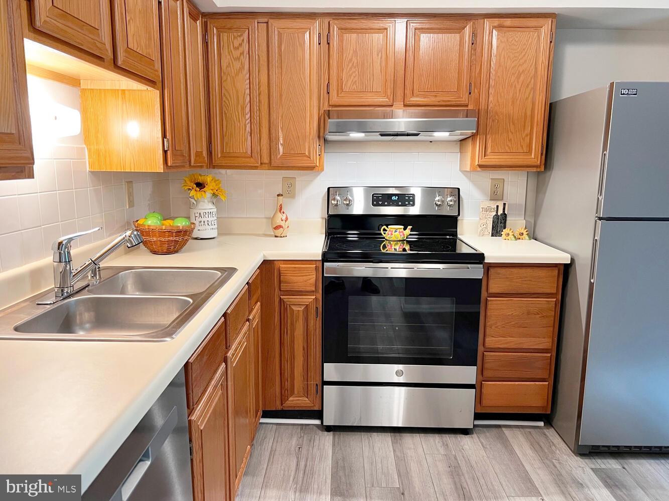 SADDLE CREEK - Residential