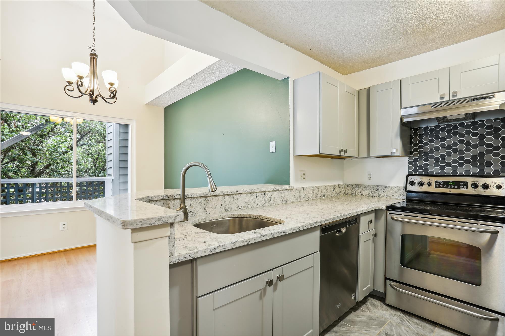 11719 SUMMERCHASE CIRCLE E 1719-E