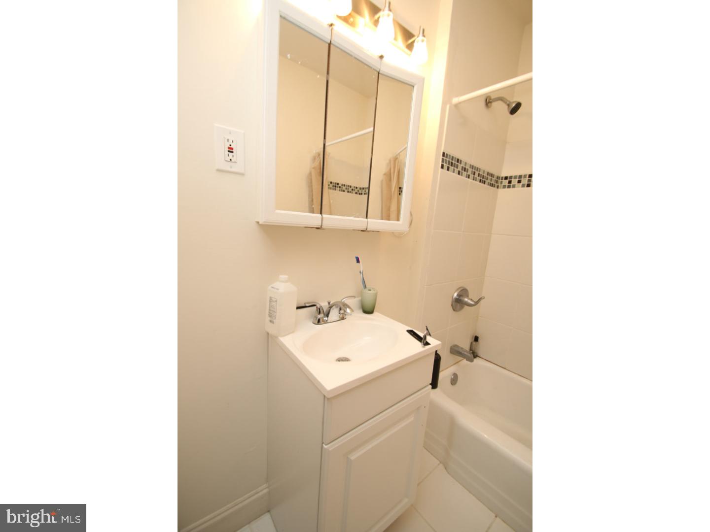 PHILADELPHIA (SOUTH) - Residential Lease