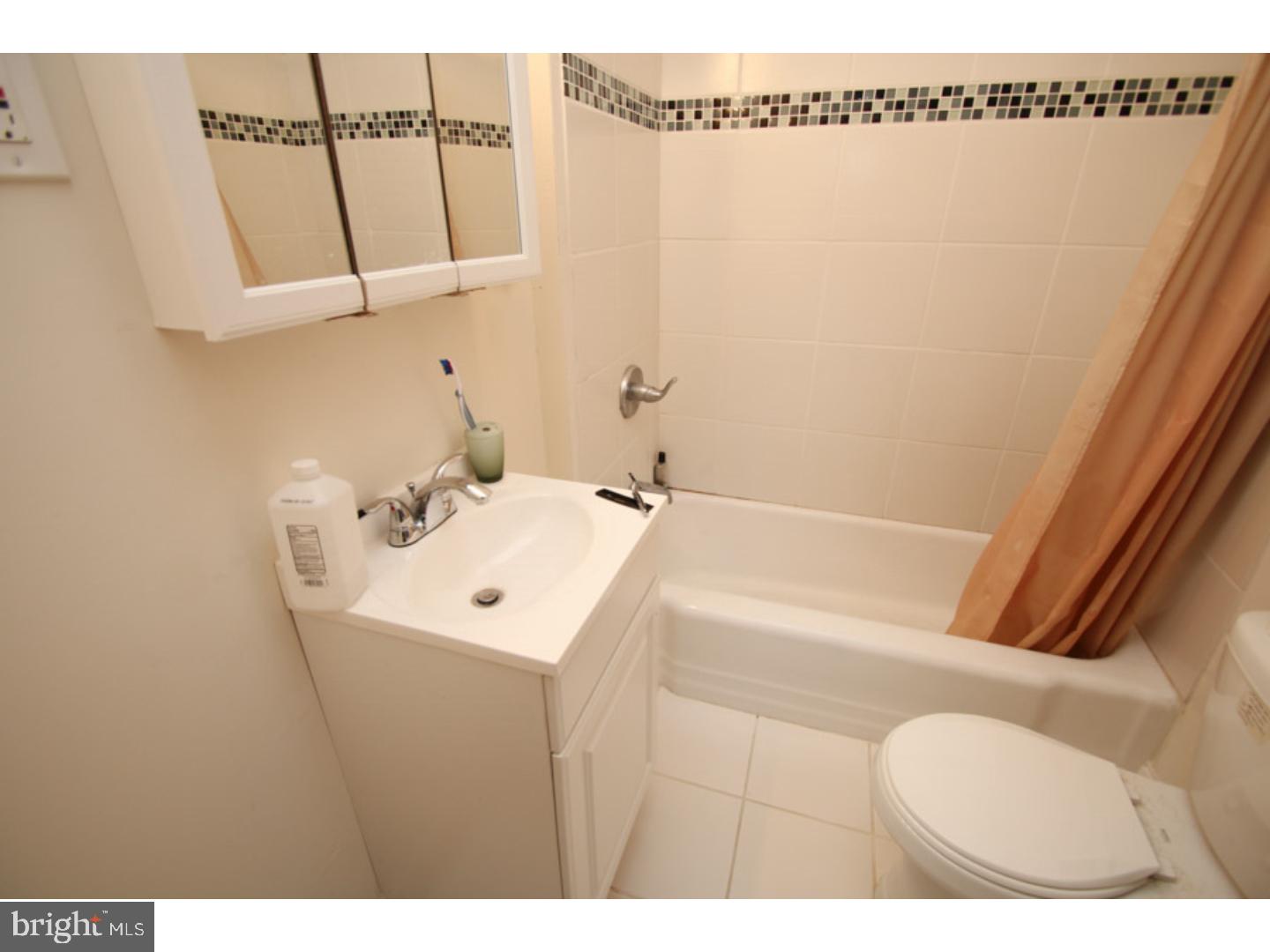 PHILADELPHIA (SOUTH) - Residential Lease