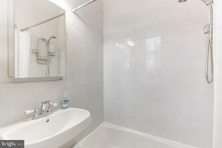 Philadelphia, Pennsylvania 19107, United States, ,1 BathroomBathrooms,Residential,Active,12365
