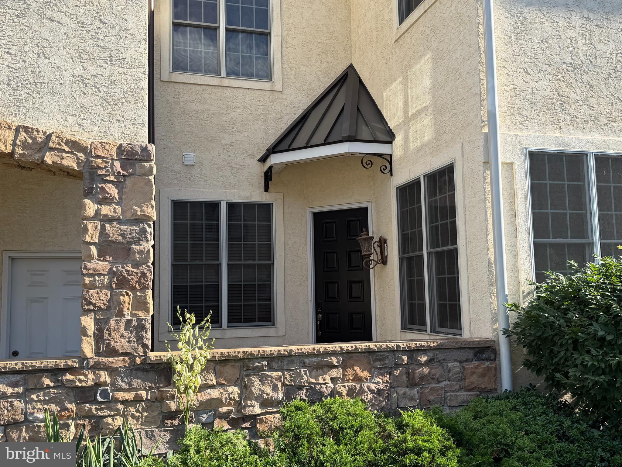25 BREYER COURT 25-E