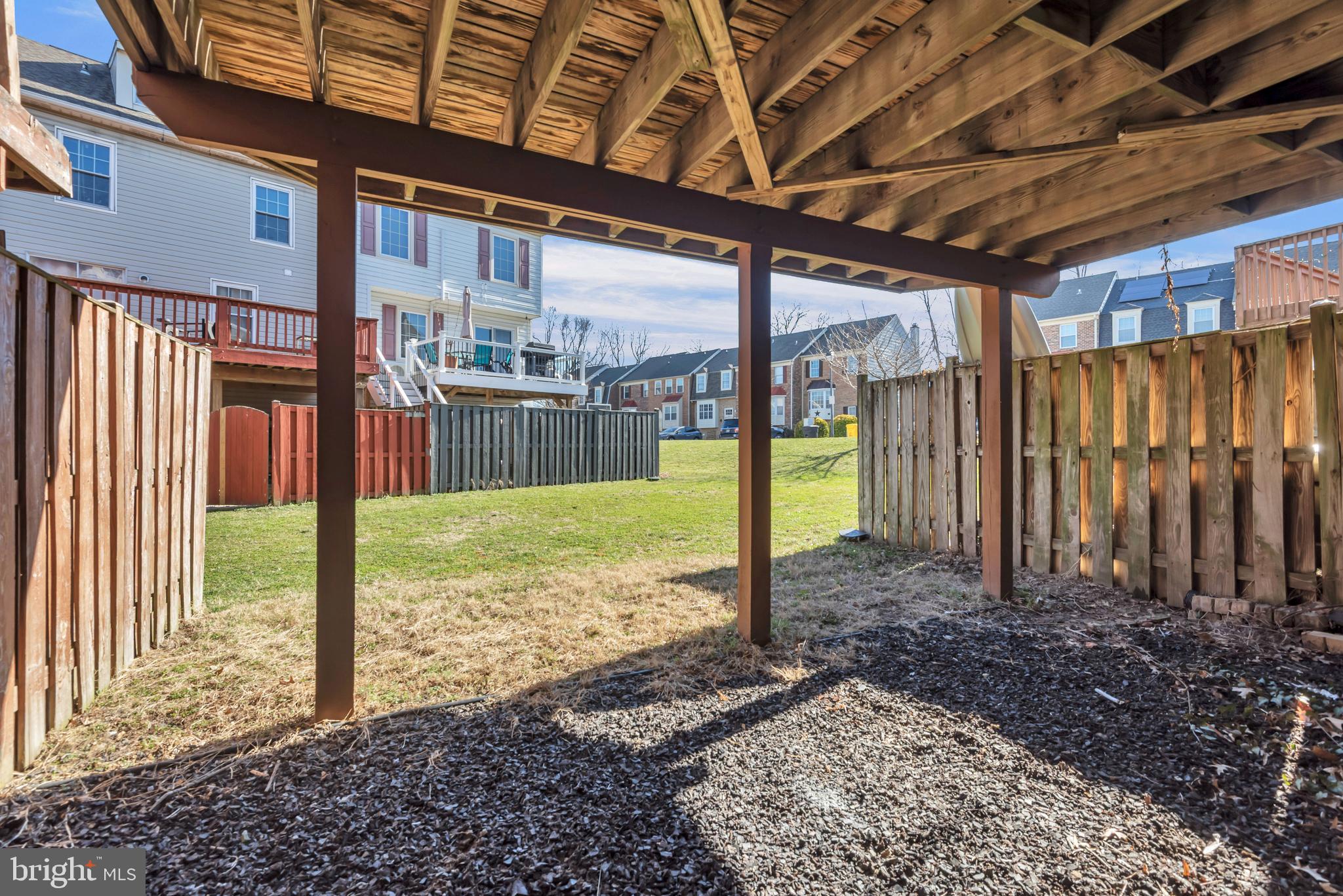 STONEY BEACH - Residential