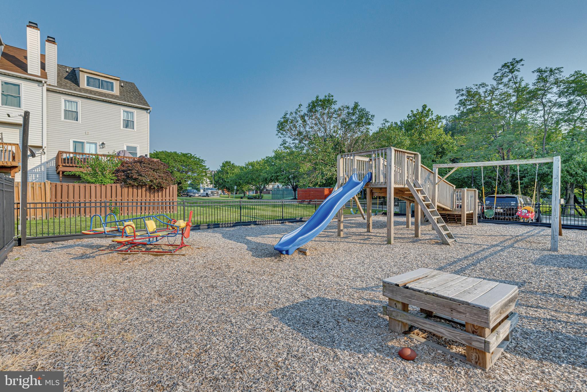 STONEY BEACH - Residential