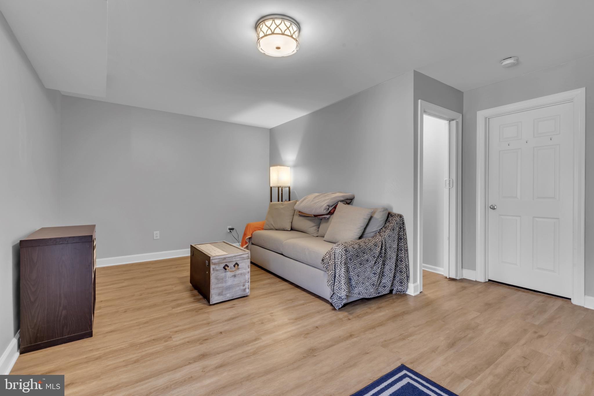 STONEY BEACH - Residential