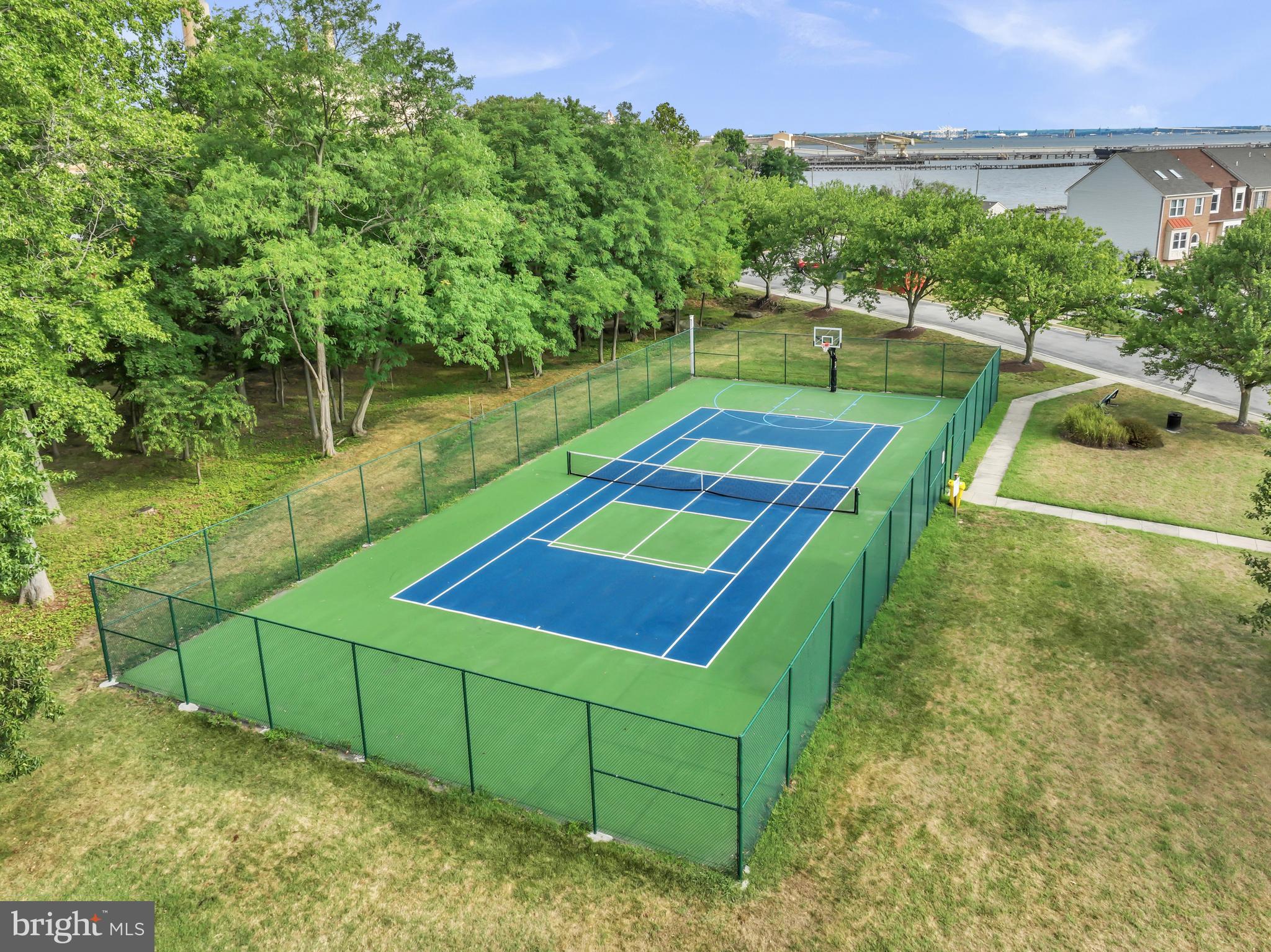 STONEY BEACH - Residential