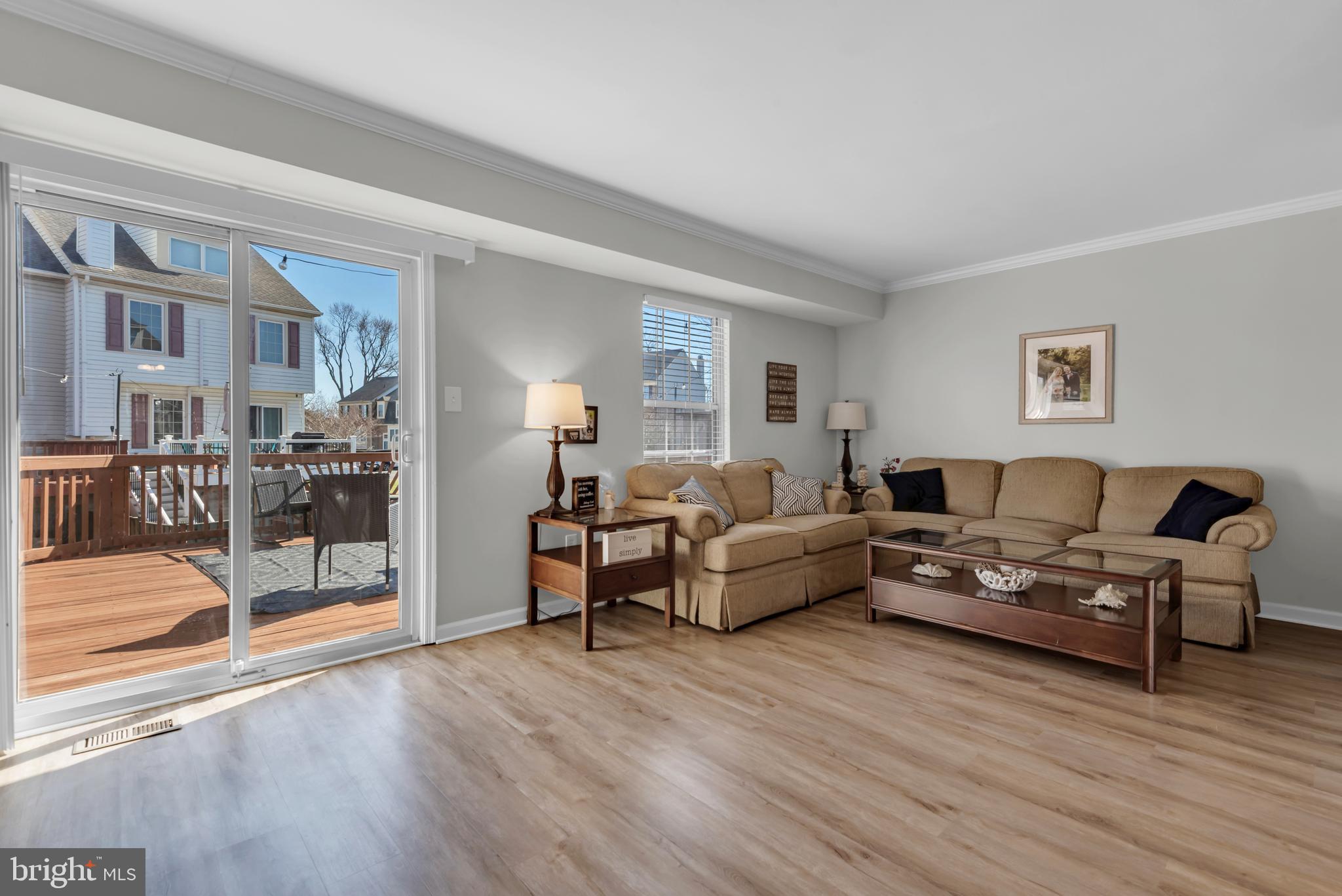 STONEY BEACH - Residential