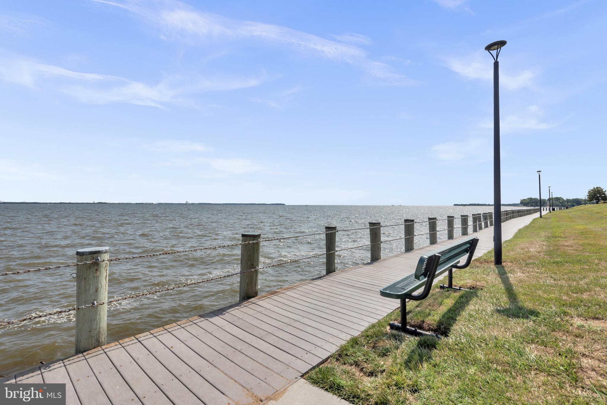STONEY BEACH - Residential