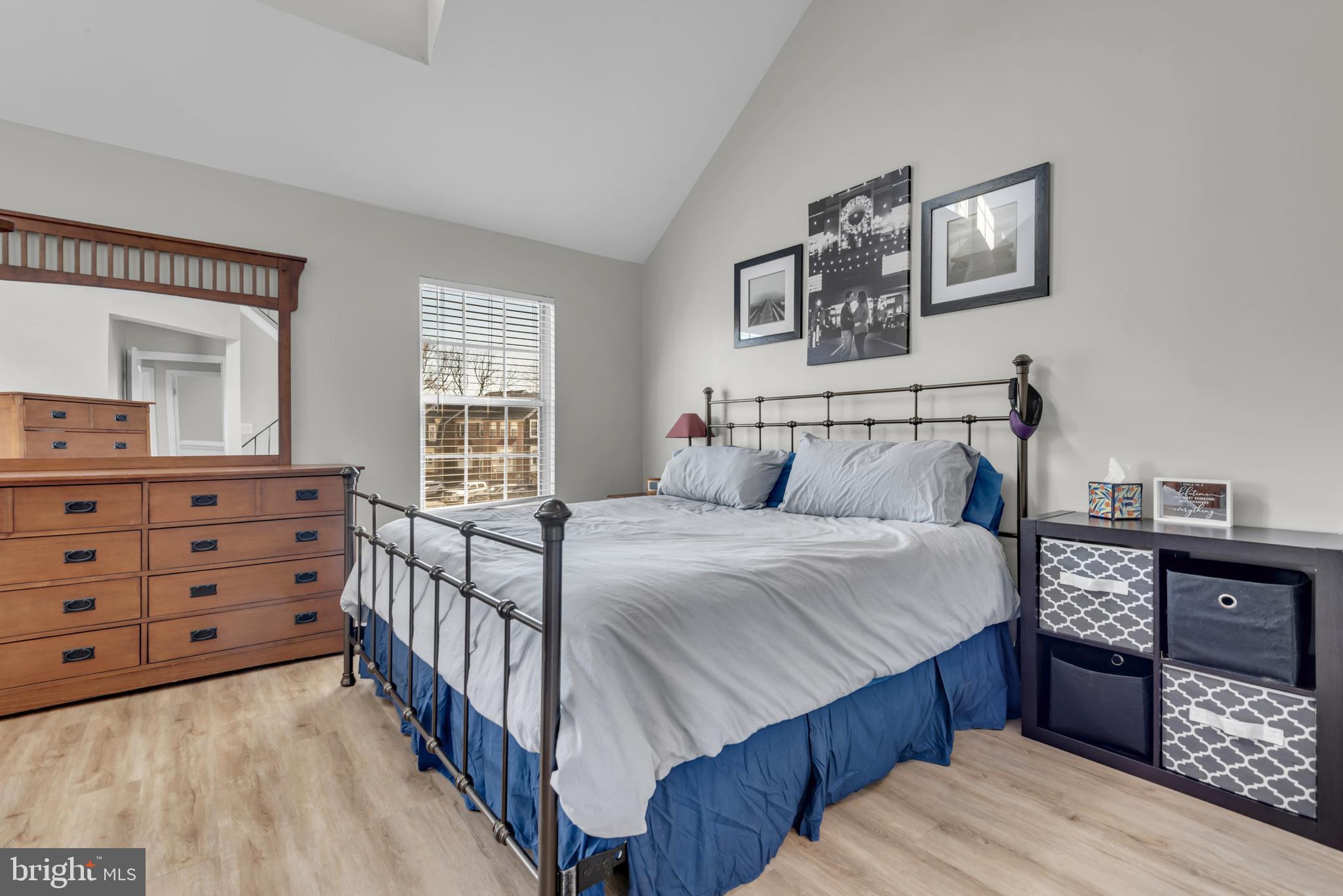 STONEY BEACH - Residential