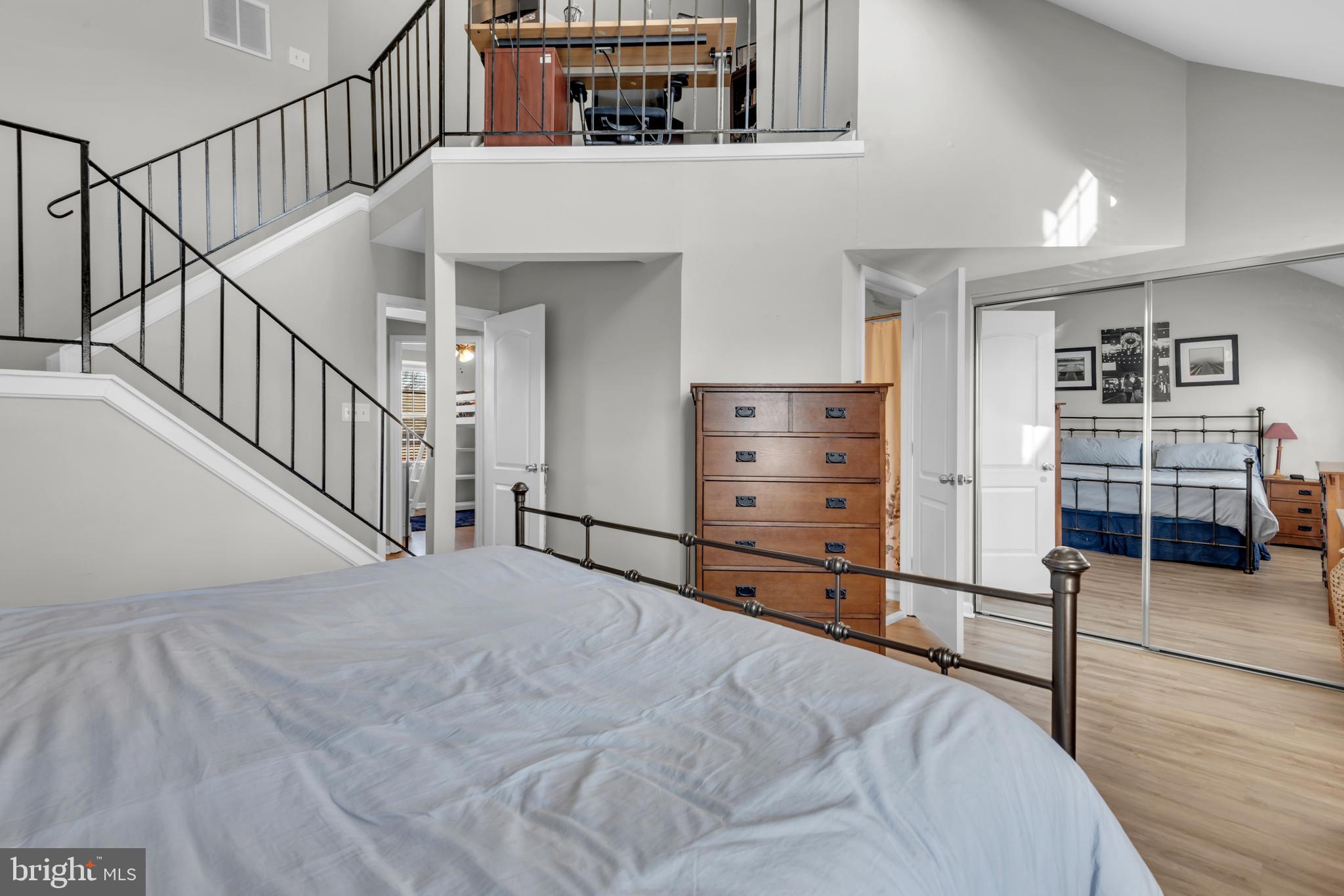 STONEY BEACH - Residential