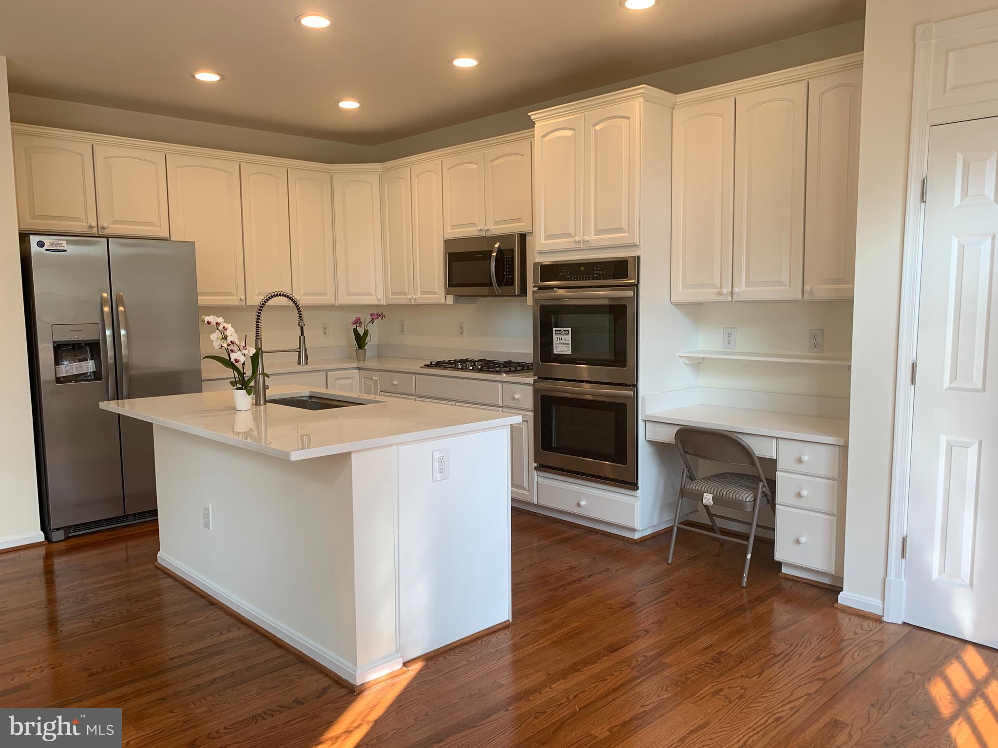 ASHBURN VILLAGE - Residential Lease