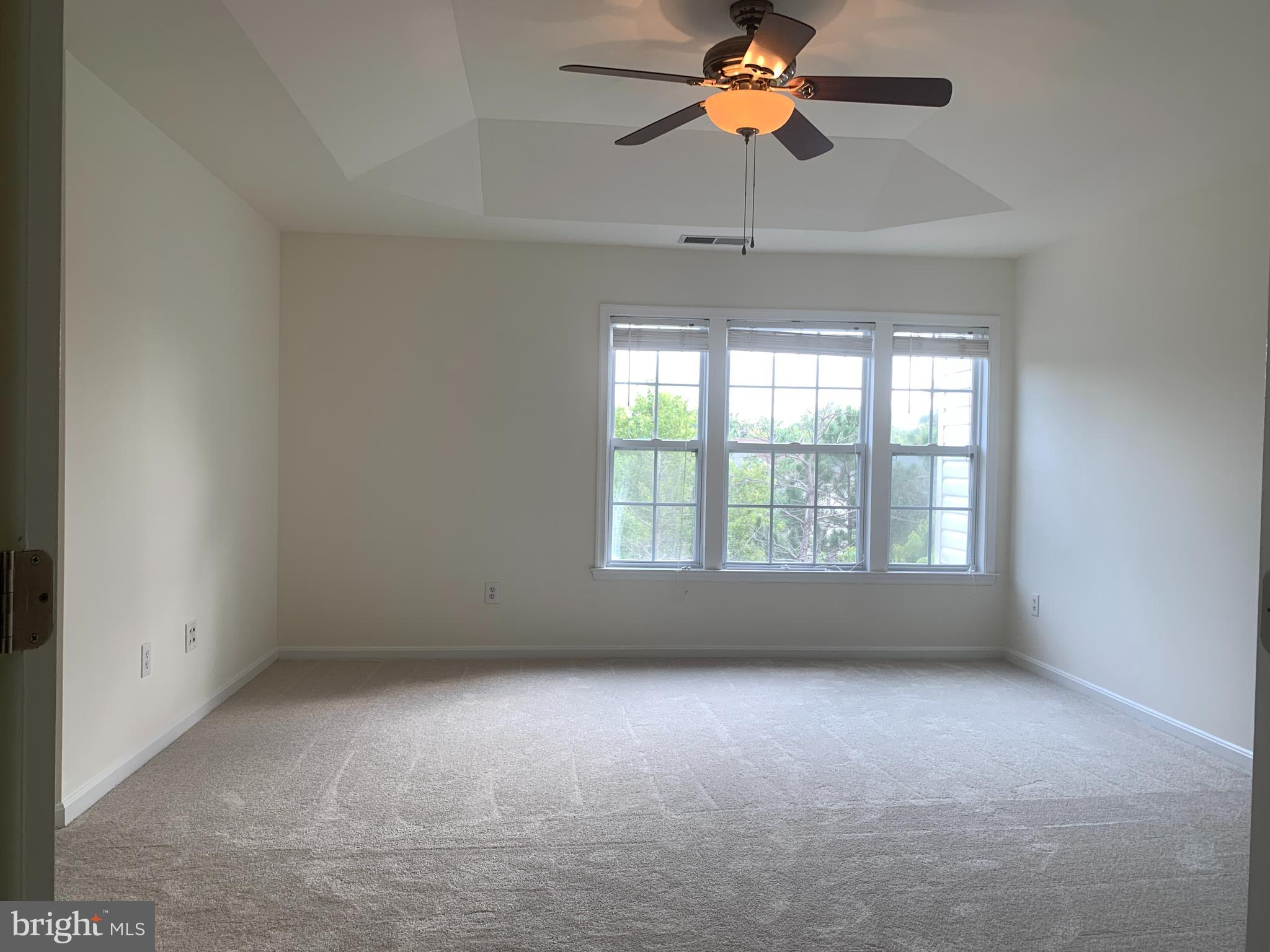 ASHBURN VILLAGE - Residential Lease