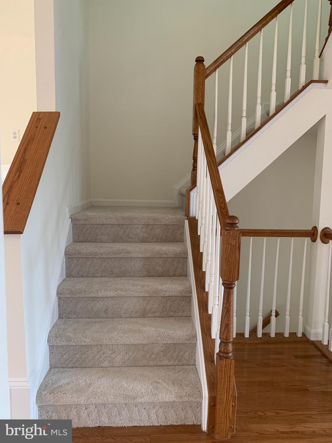 ASHBURN VILLAGE - Residential Lease