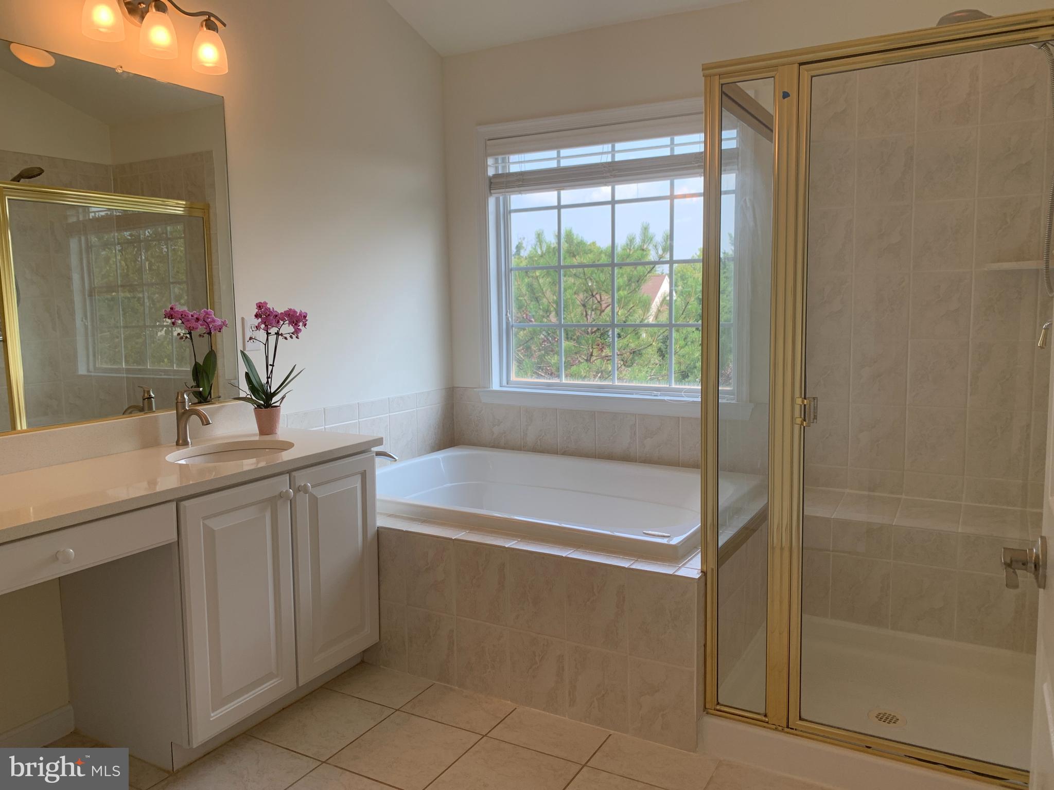 ASHBURN VILLAGE - Residential Lease