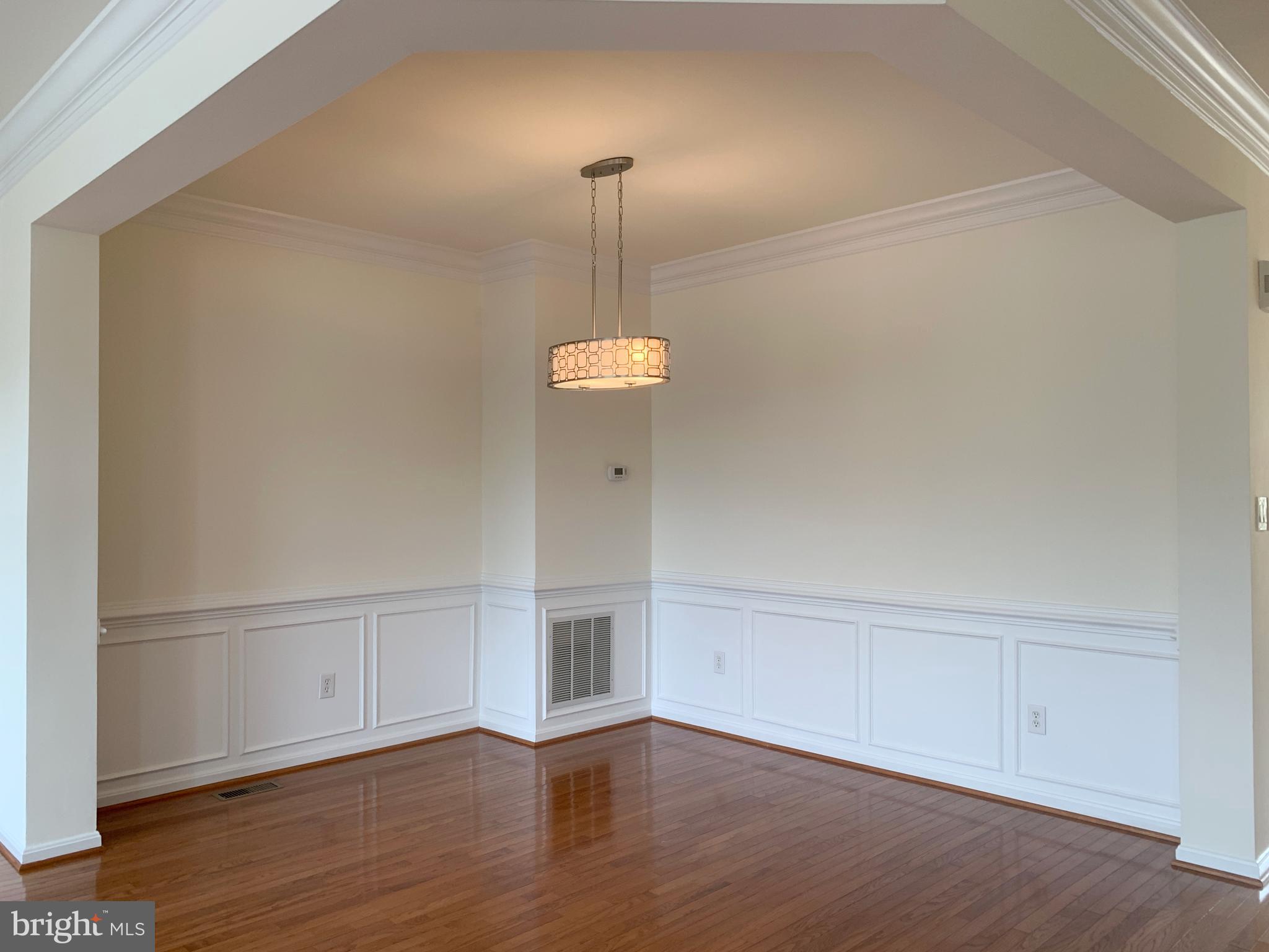 ASHBURN VILLAGE - Residential Lease