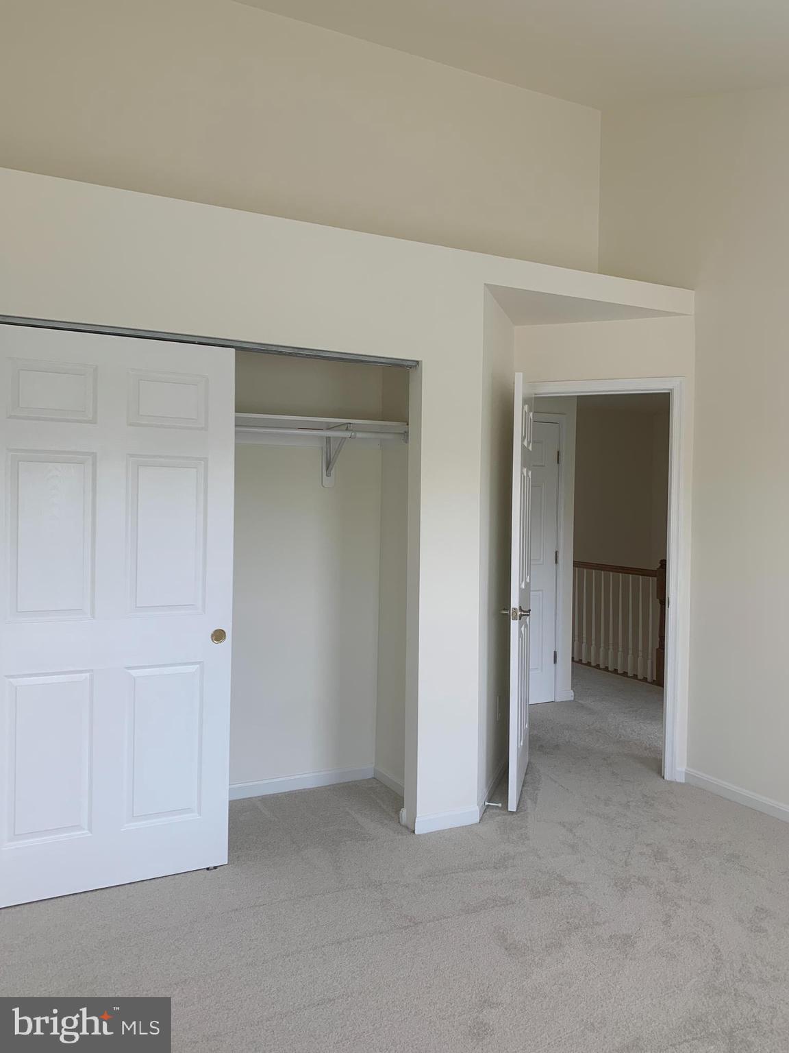 ASHBURN VILLAGE - Residential Lease