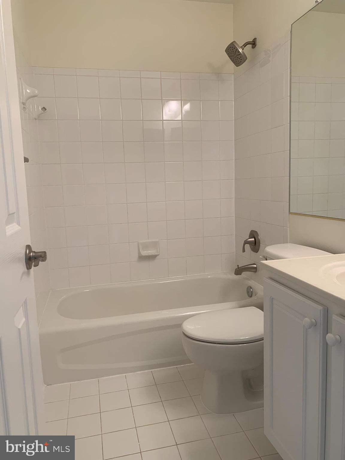 ASHBURN VILLAGE - Residential Lease