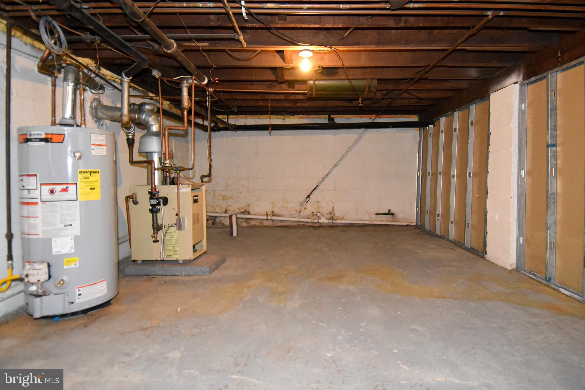 AURORA HILLS - Residential Lease