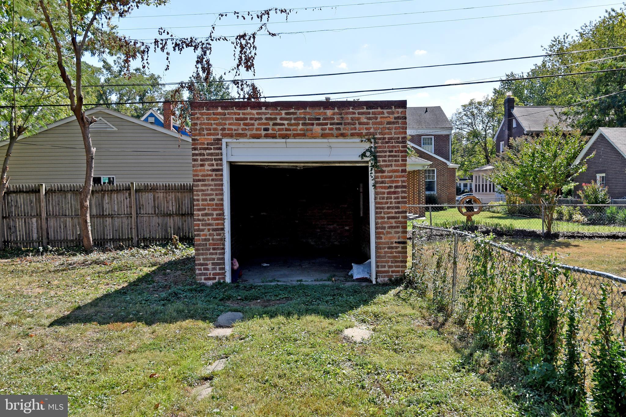 AURORA HILLS - Residential Lease