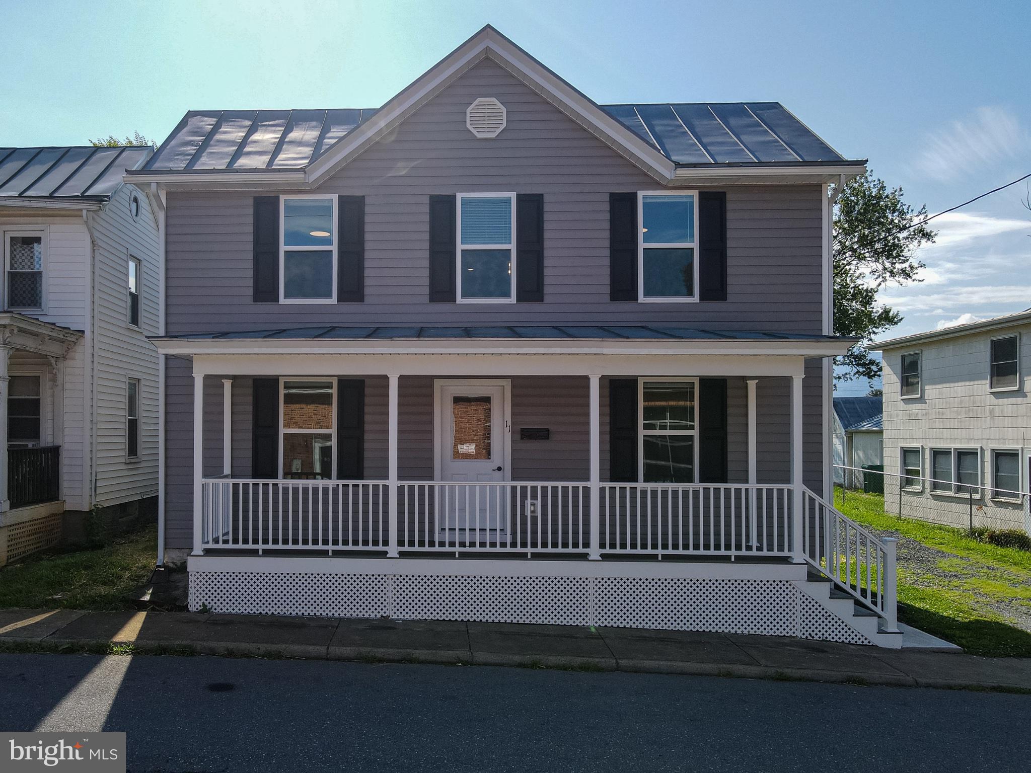 11 BRISTOL AVENUE