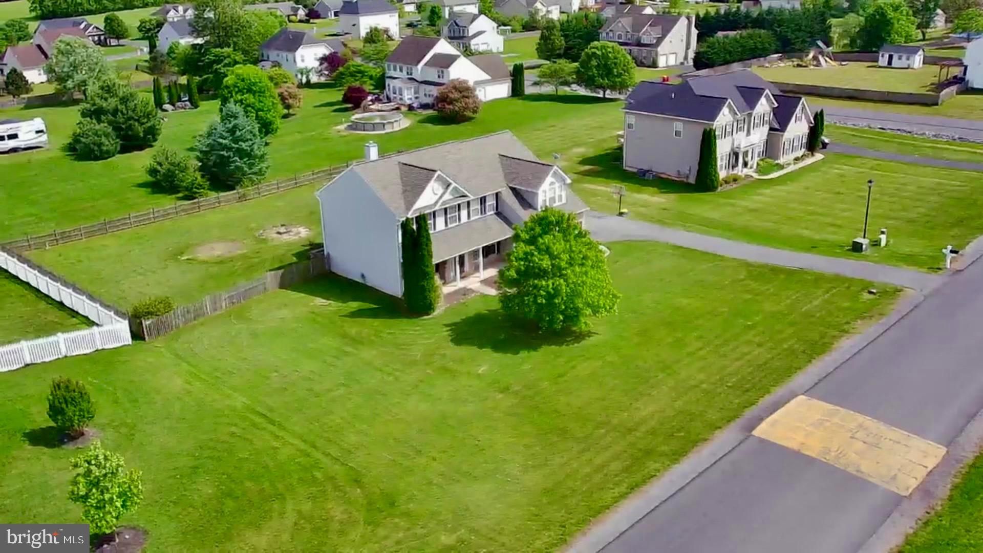 APPLE KNOLLS ESTATES - Residential