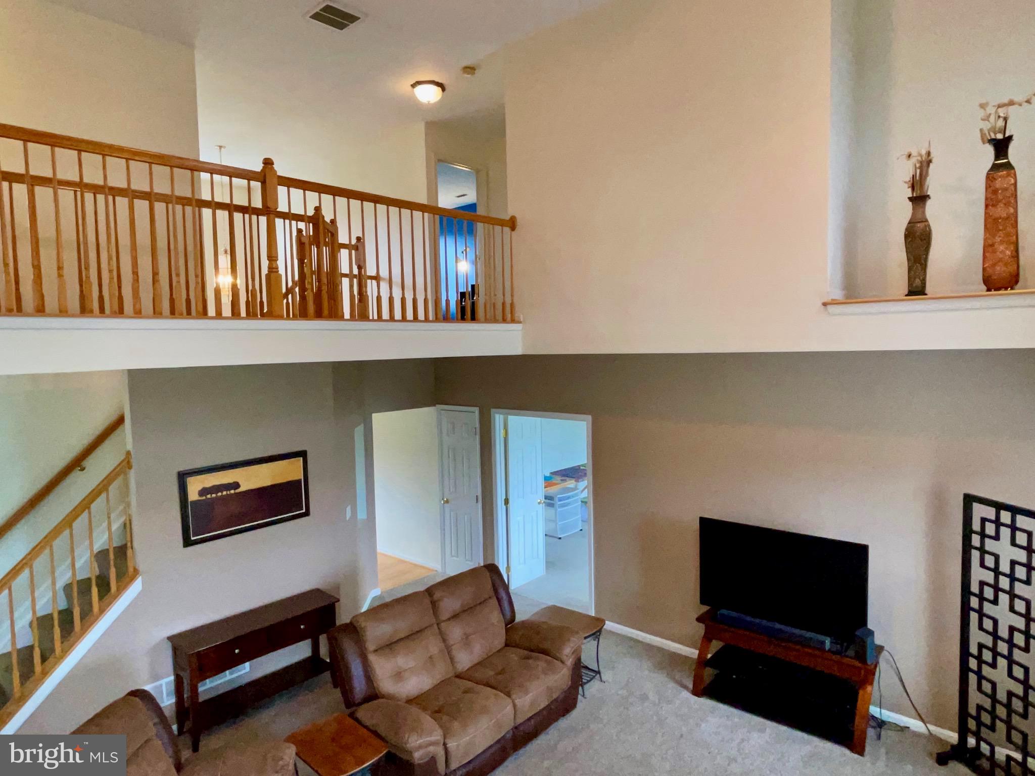 APPLE KNOLLS ESTATES - Residential