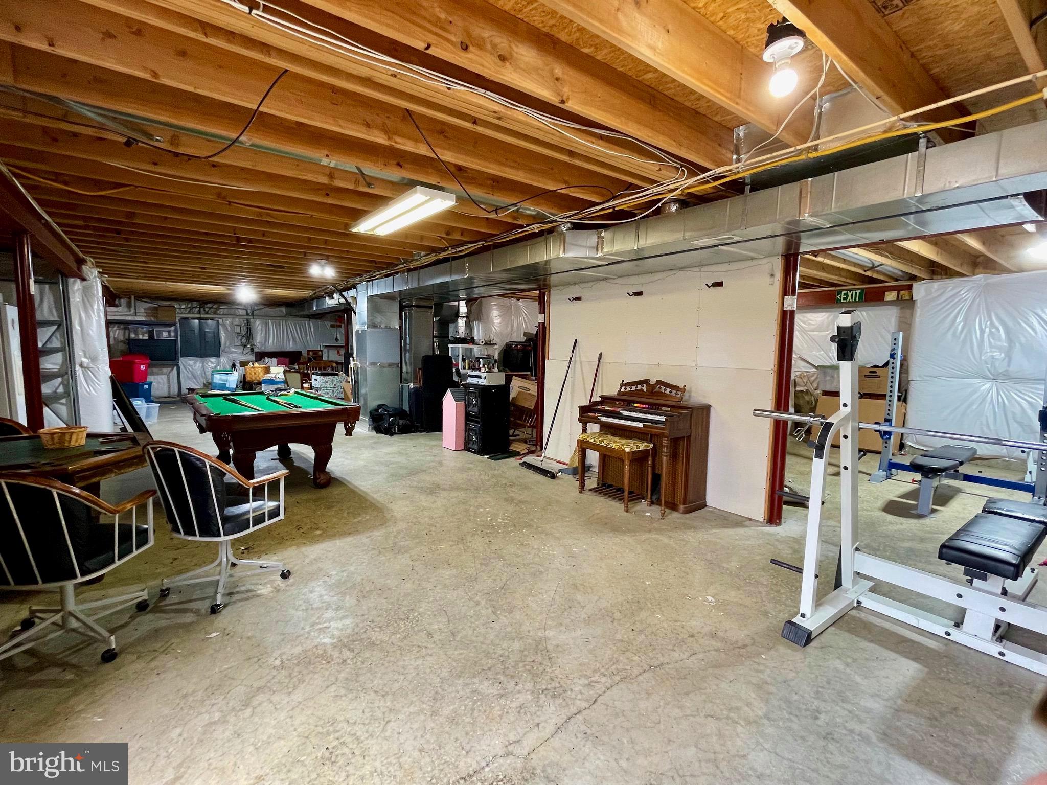 APPLE KNOLLS ESTATES - Residential