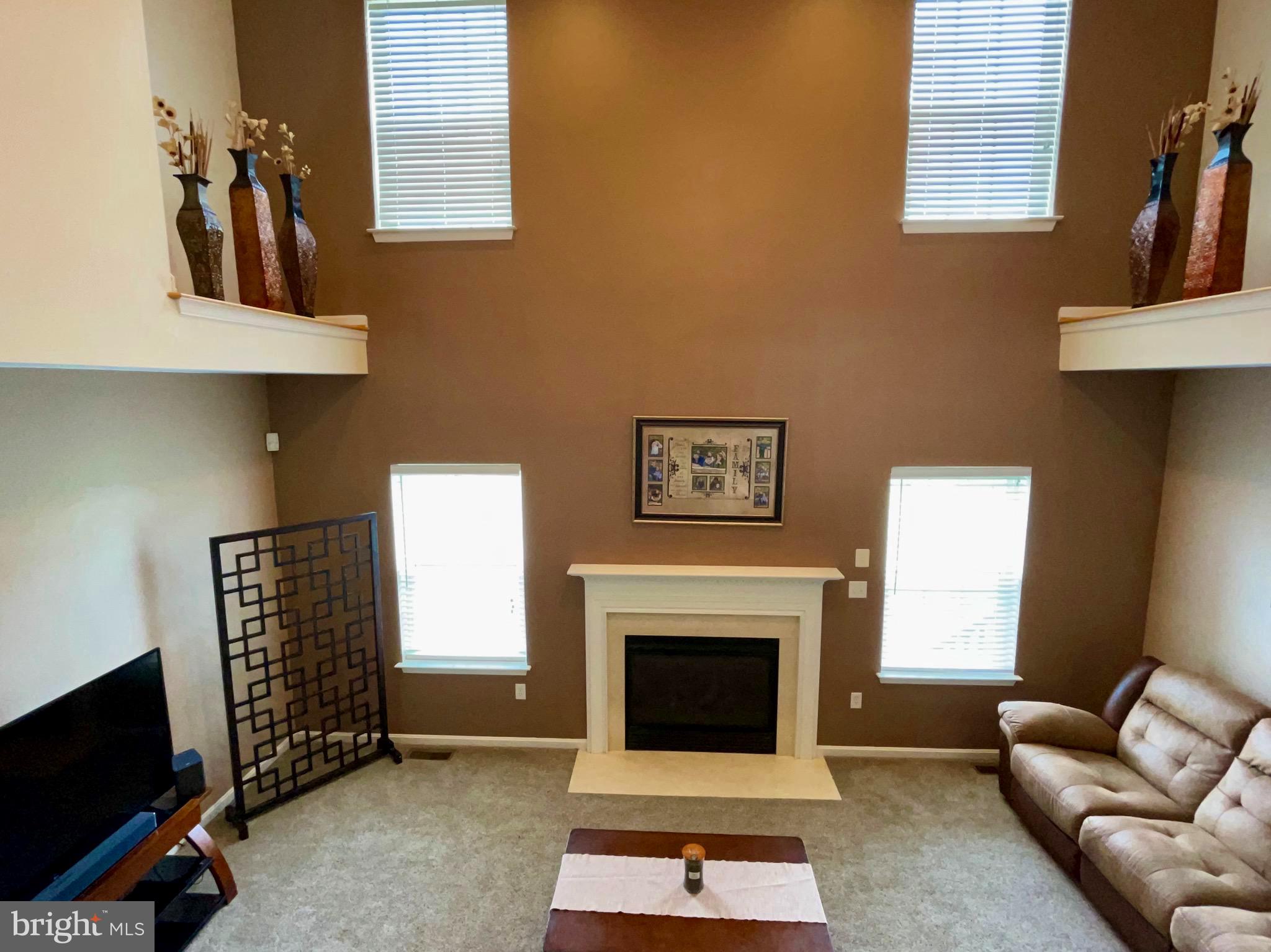 APPLE KNOLLS ESTATES - Residential